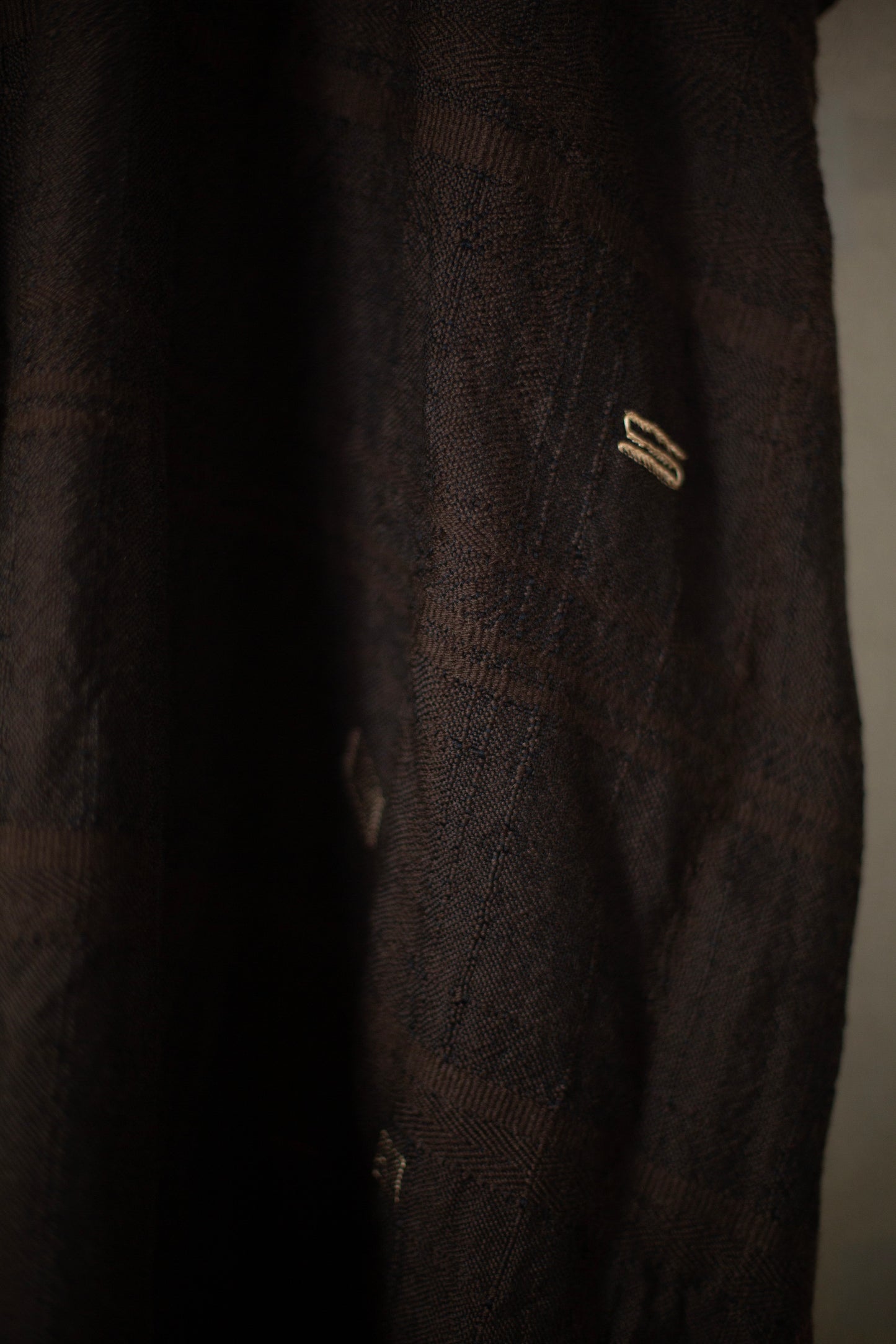 golden dragon IV - An Autumn brown sleeveless kimono