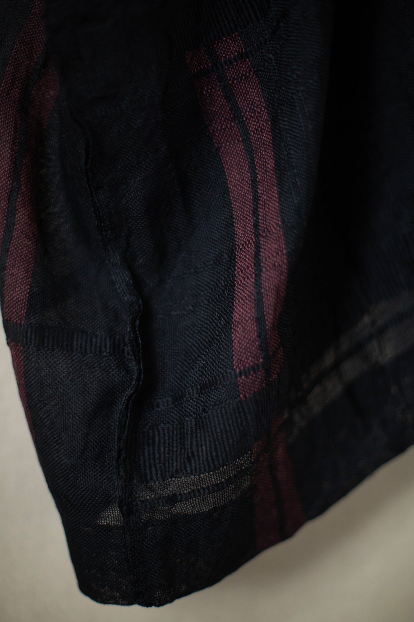 golden dragon V - a black smock tunic