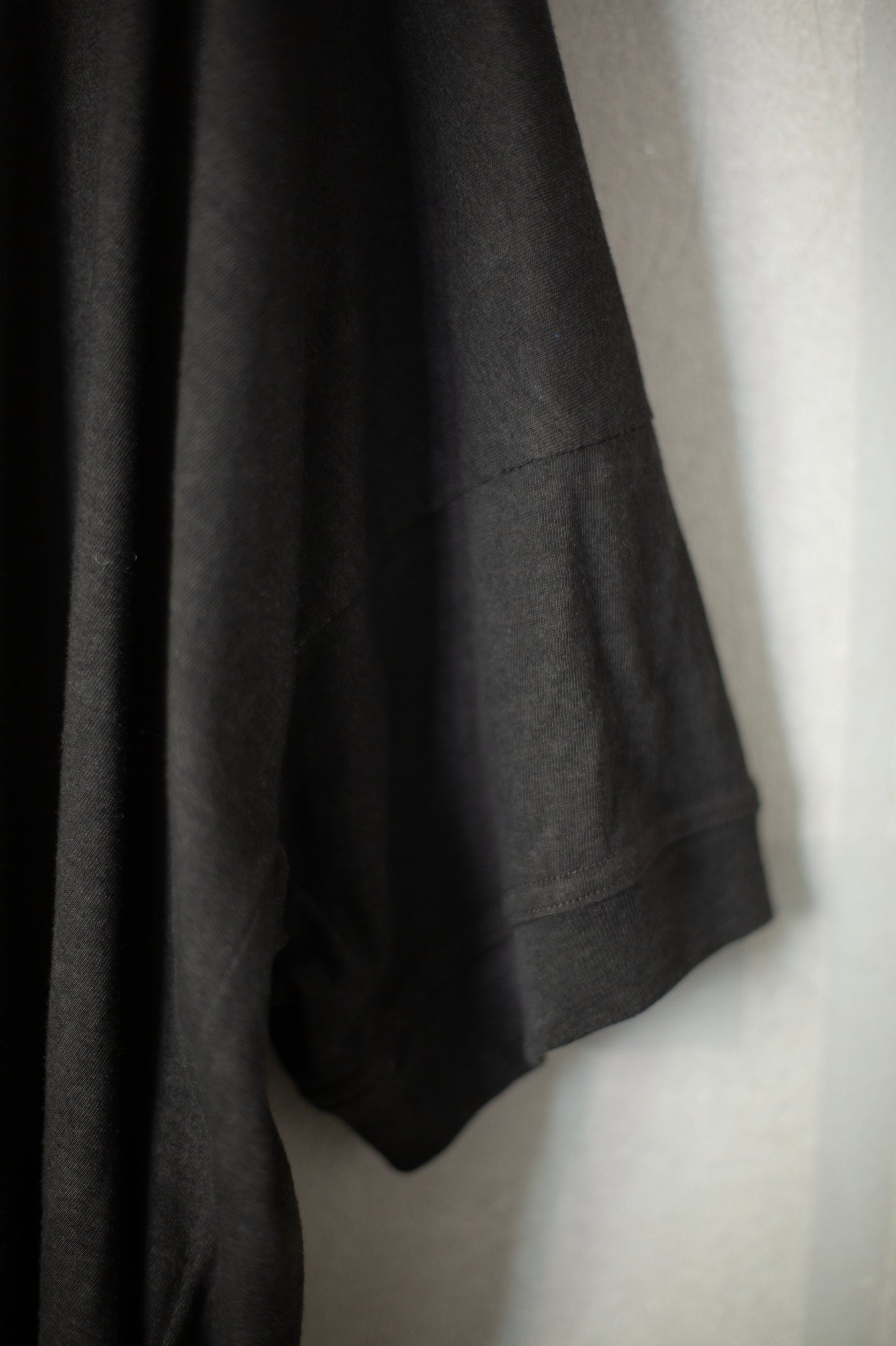TEE#81 - COTTON LINEN JERSEY DARK SUMI