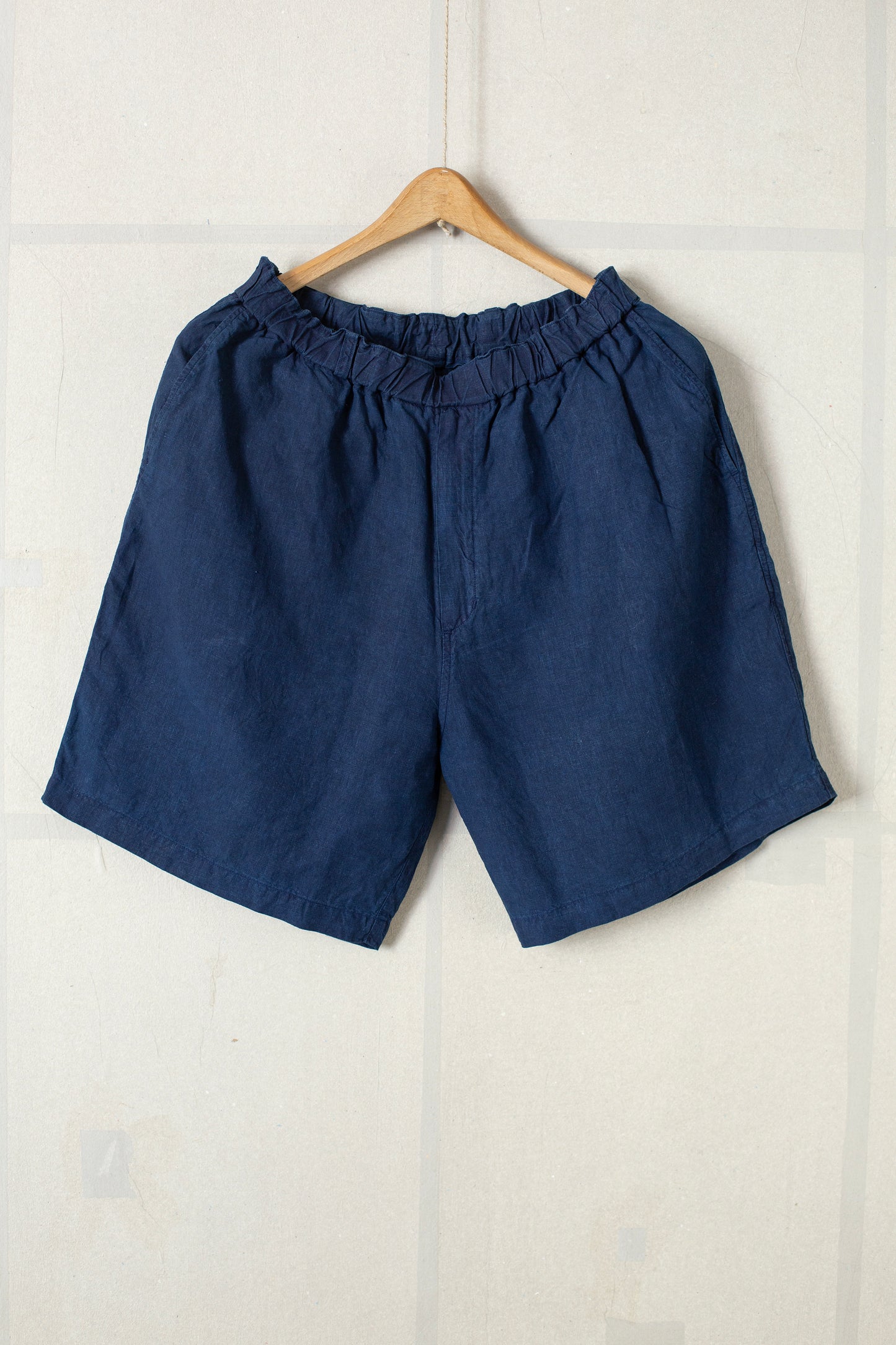 Short Loose Trousers In Dark Indigo dye light Hemp