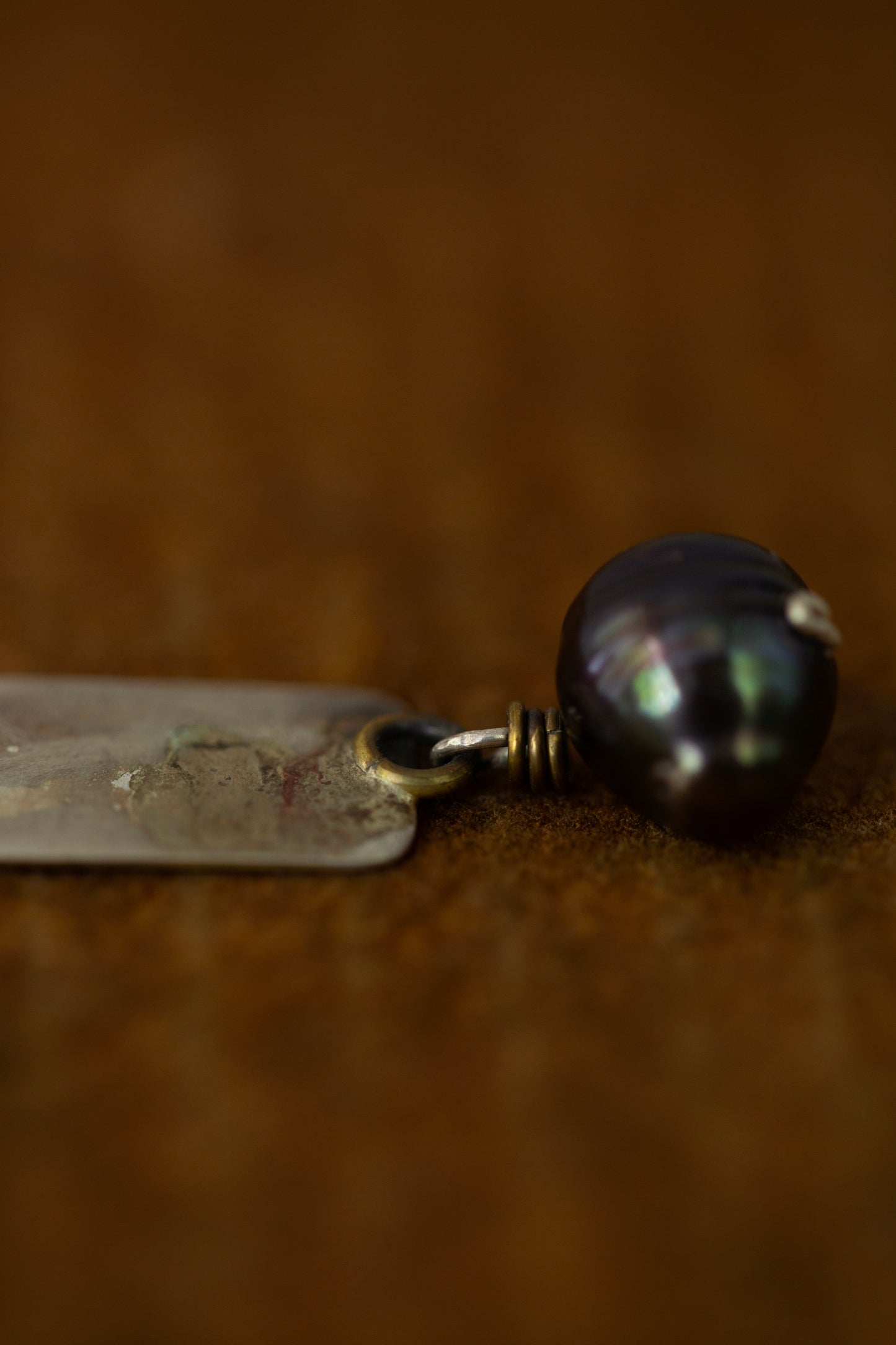 Oxidized silver necklace with plaque and black pearls