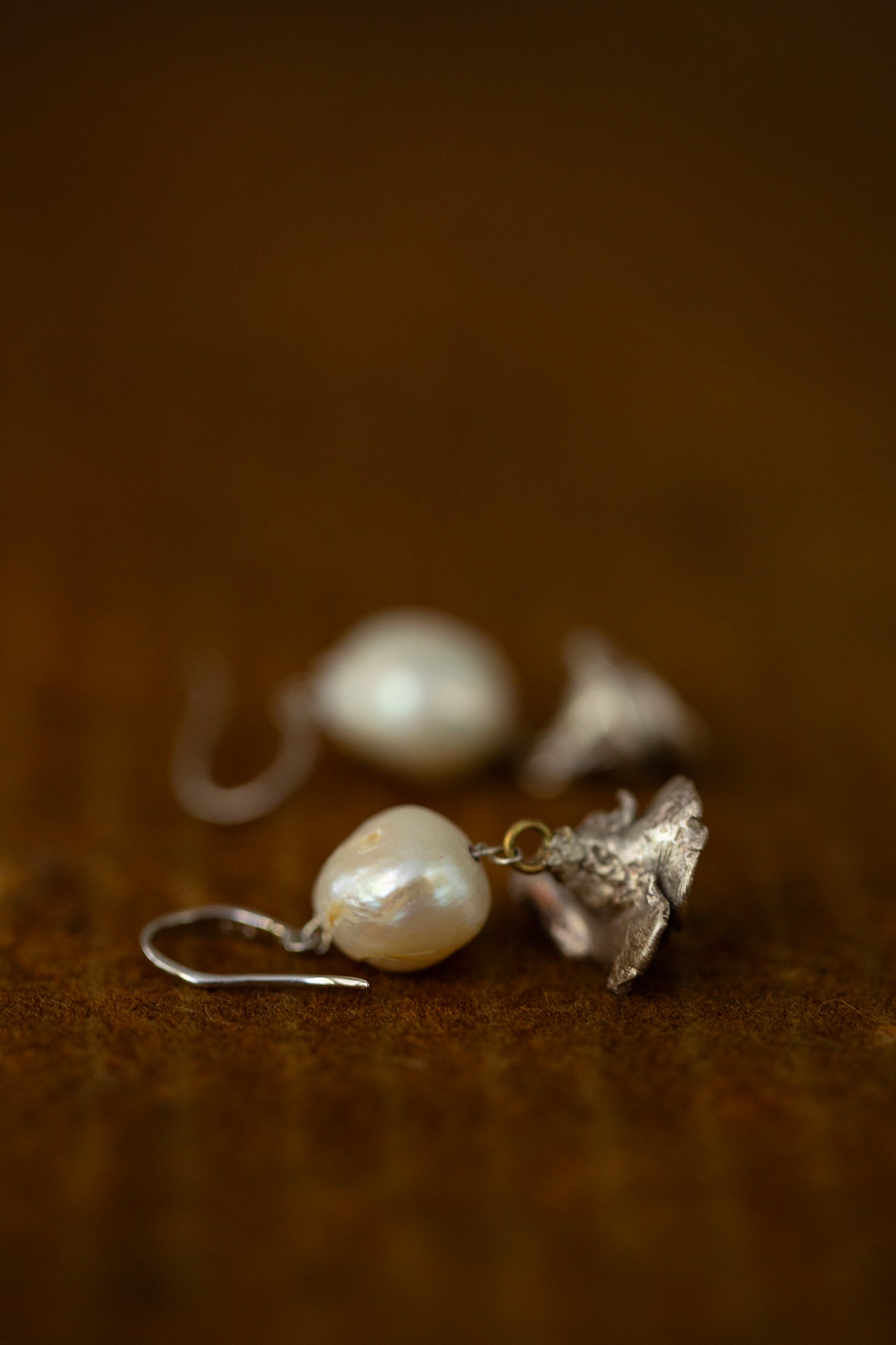 earrings with pearl and silver rose
