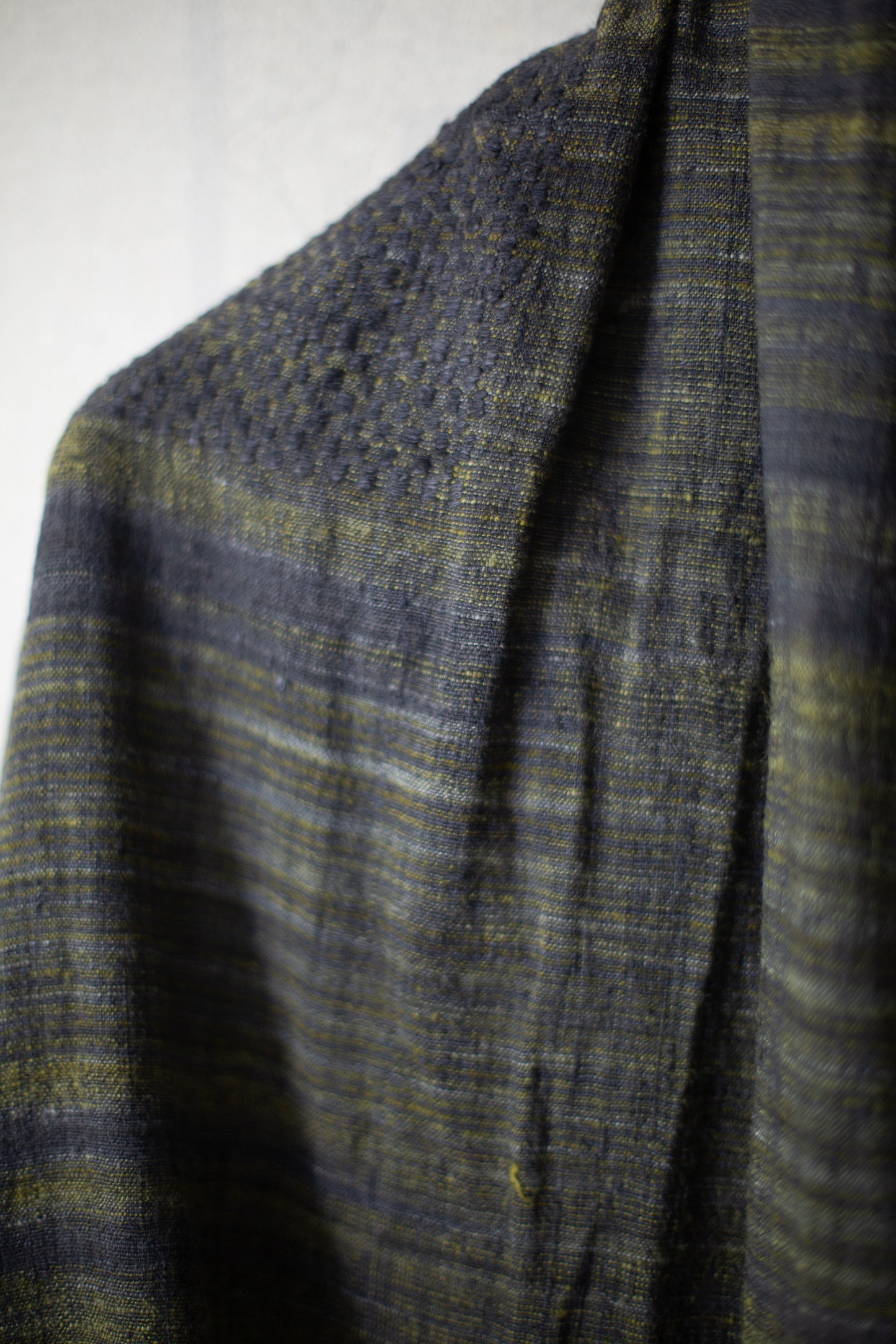 STOLE#1 - HANDWOVEN ERI SILK GREY/GREEN
