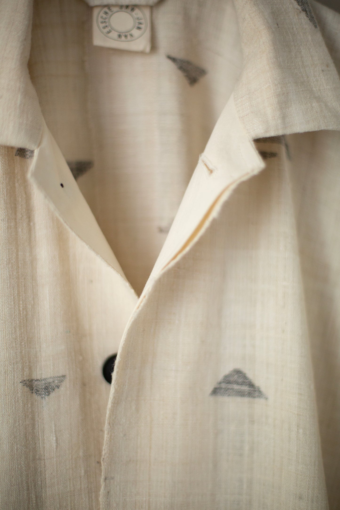 CAPE#4 - HANDWOVEN GREY PEAKS