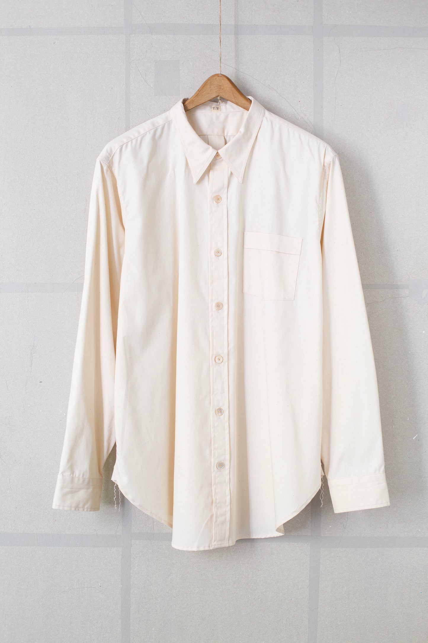 Ivory narrow collar shirt