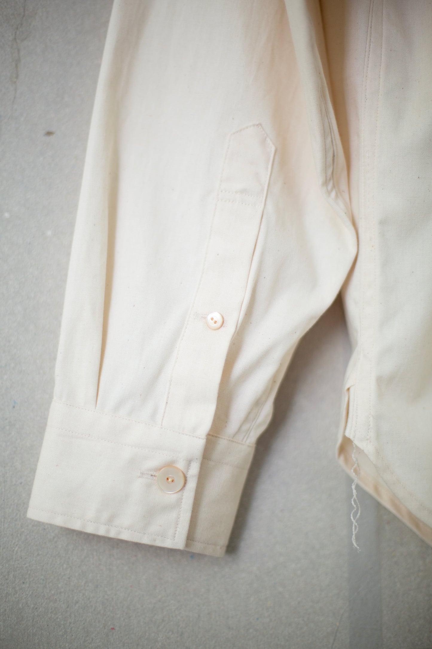 Ivory narrow collar shirt