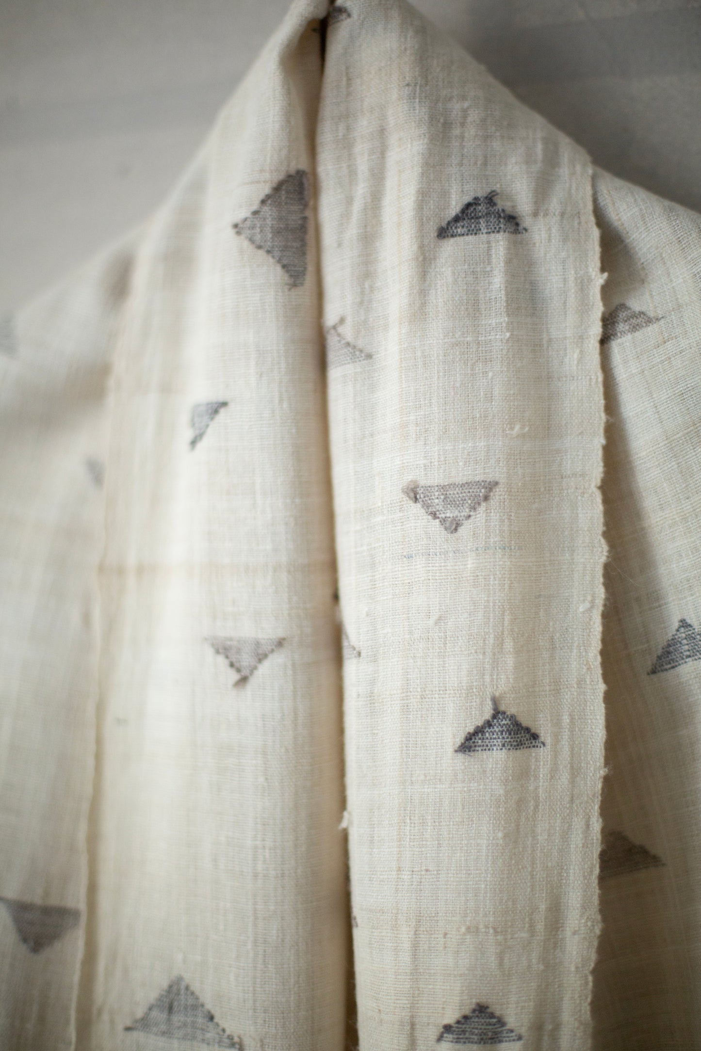 SCARF#37 - HANDWOVEN GREY PEAKS
