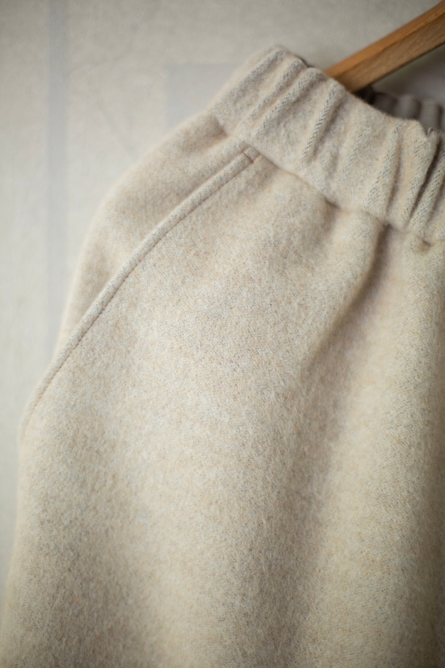 JOGGING pants in brushed beige wool silk camel