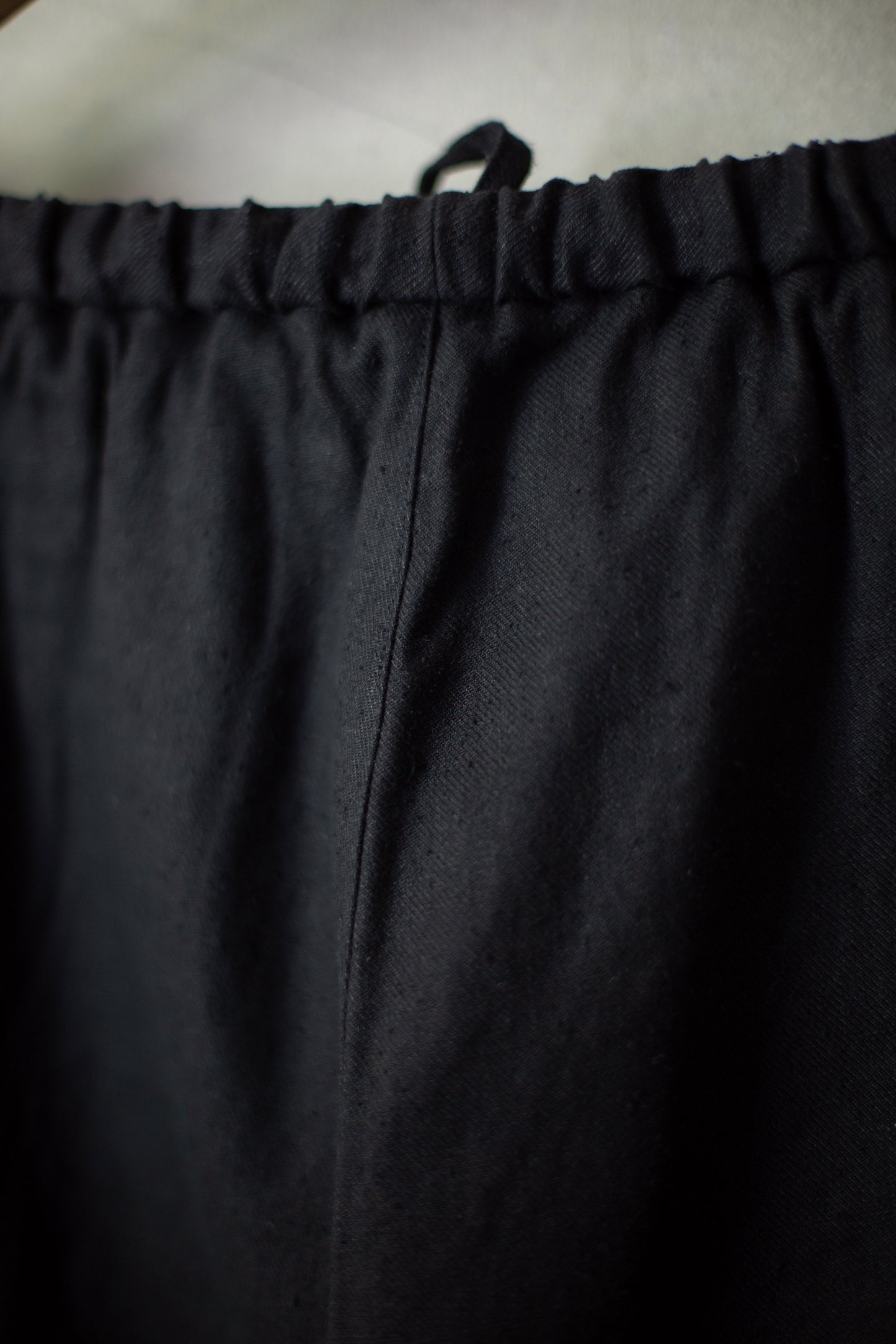 Straight pants in black silk linen twill