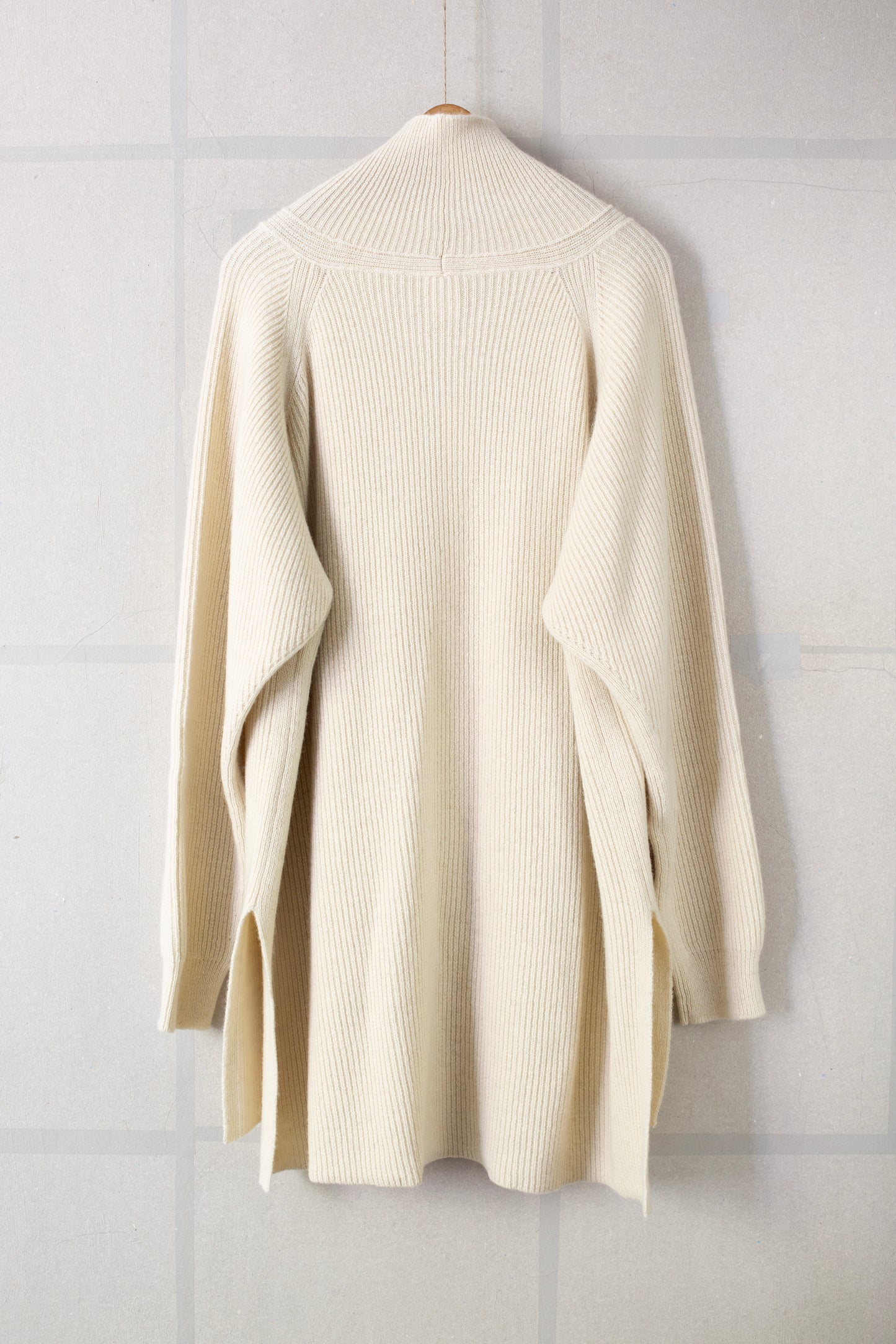 KNIT#74 - SARTUUL WOOL NATURAL WHITE