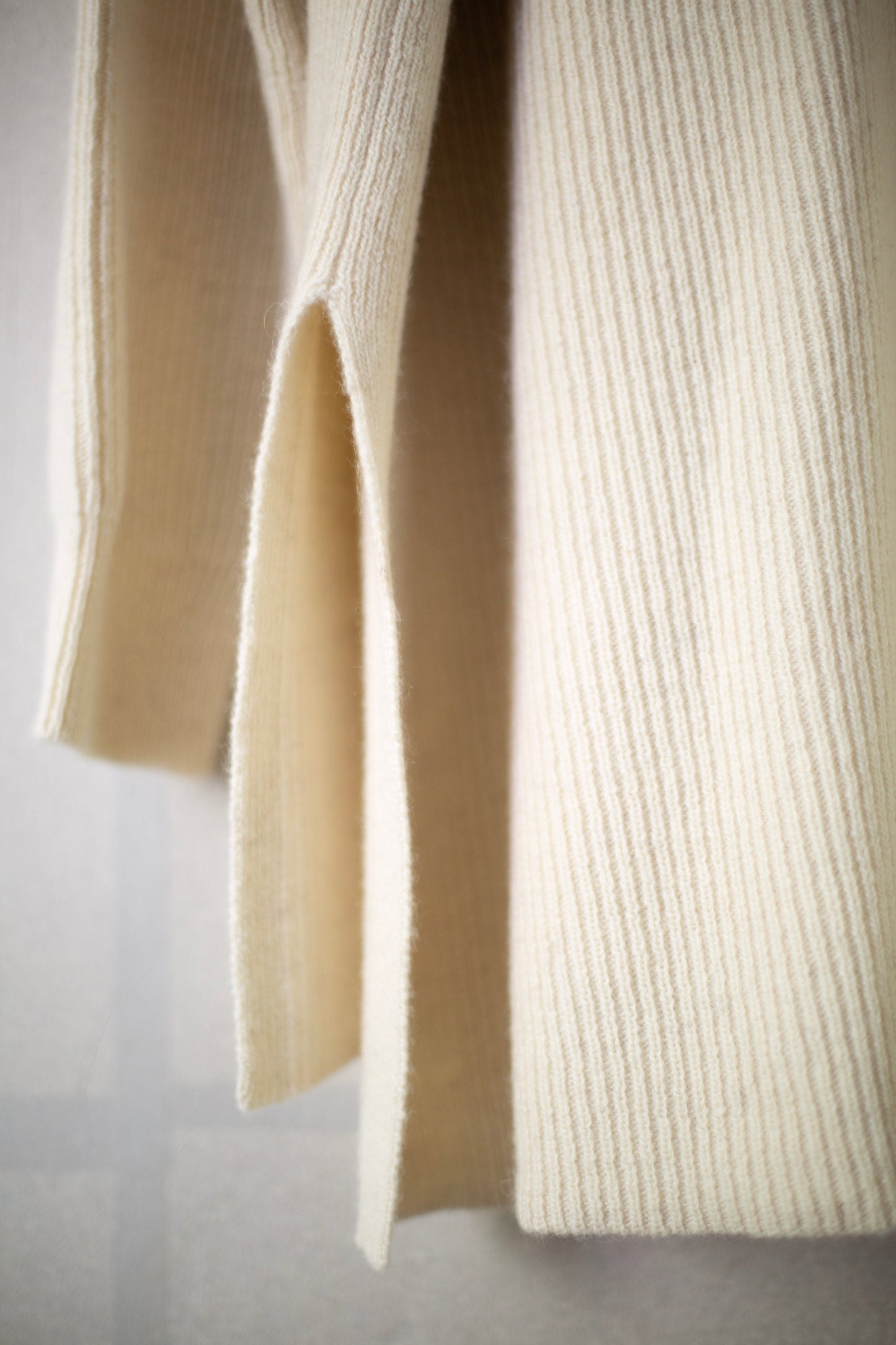KNIT#74 - SARTUUL WOOL NATURAL WHITE