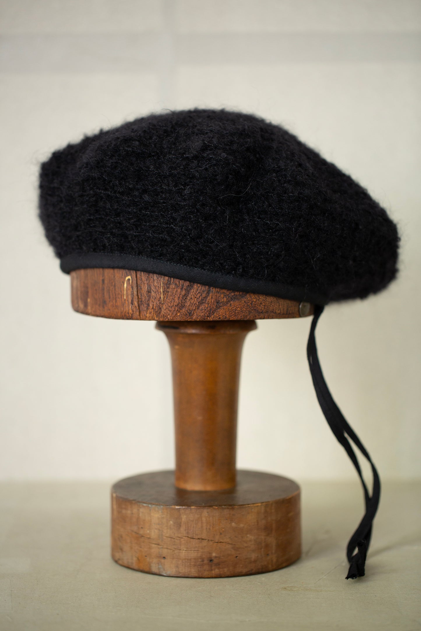 BERET#1 - GOAT MOHAIR BLACK