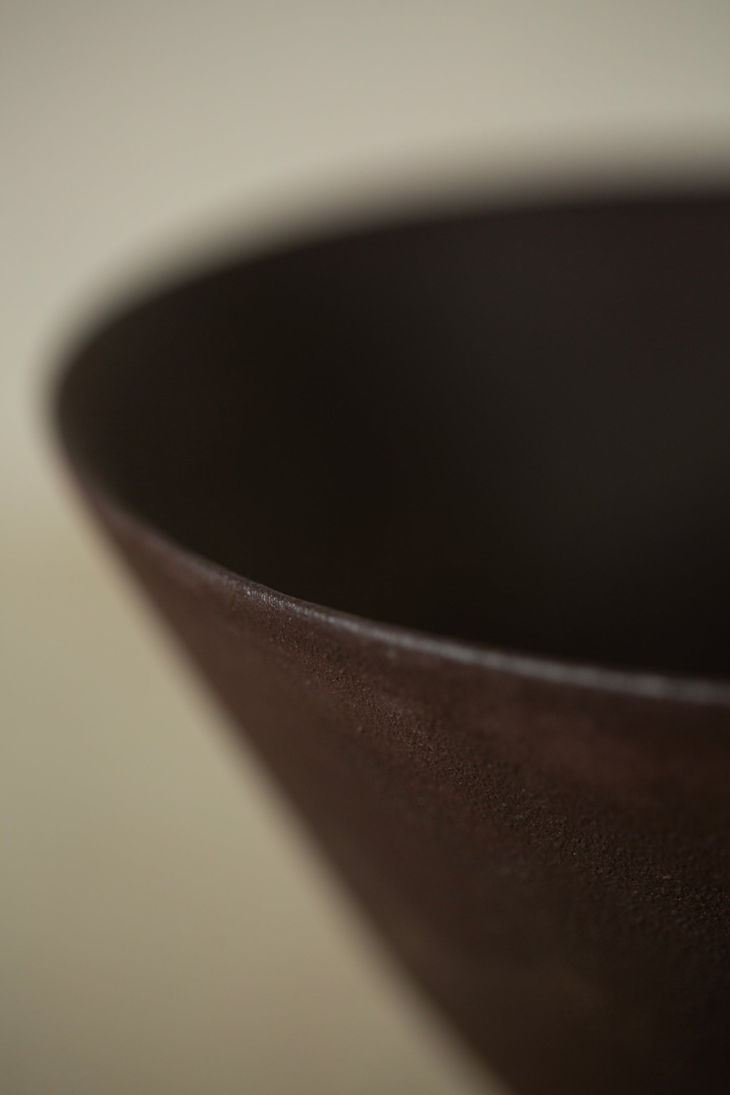 Ceramic bowl by Ciprian Tocu