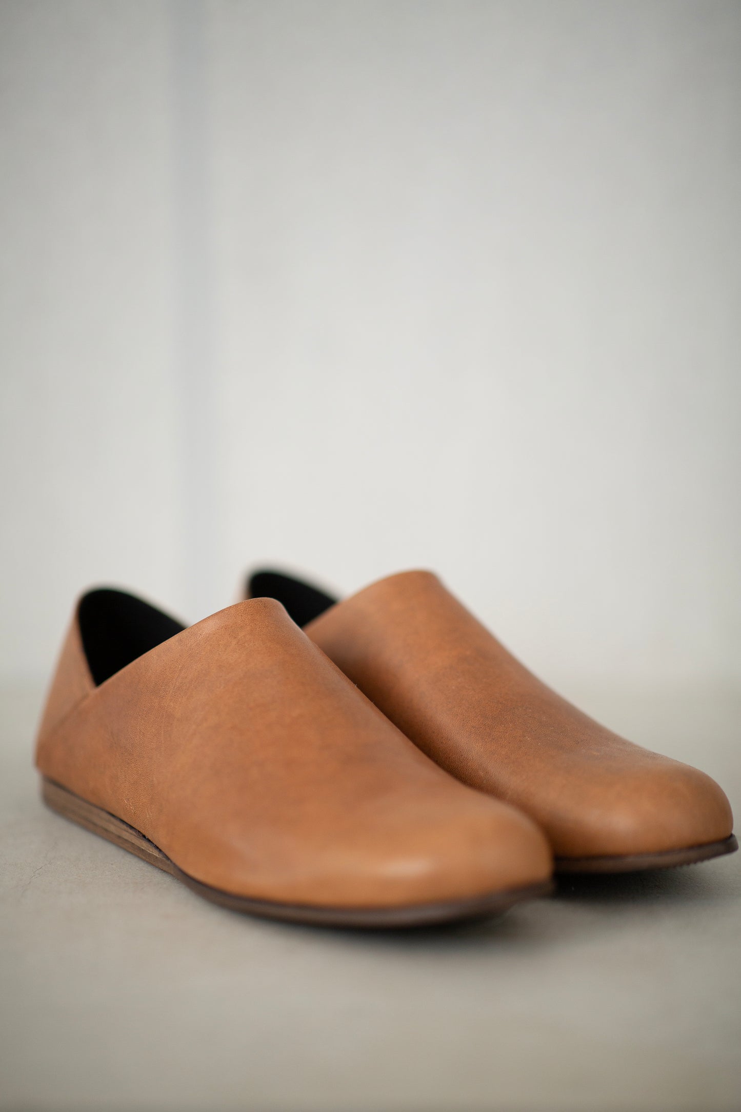 handmade horsehide babouche brown