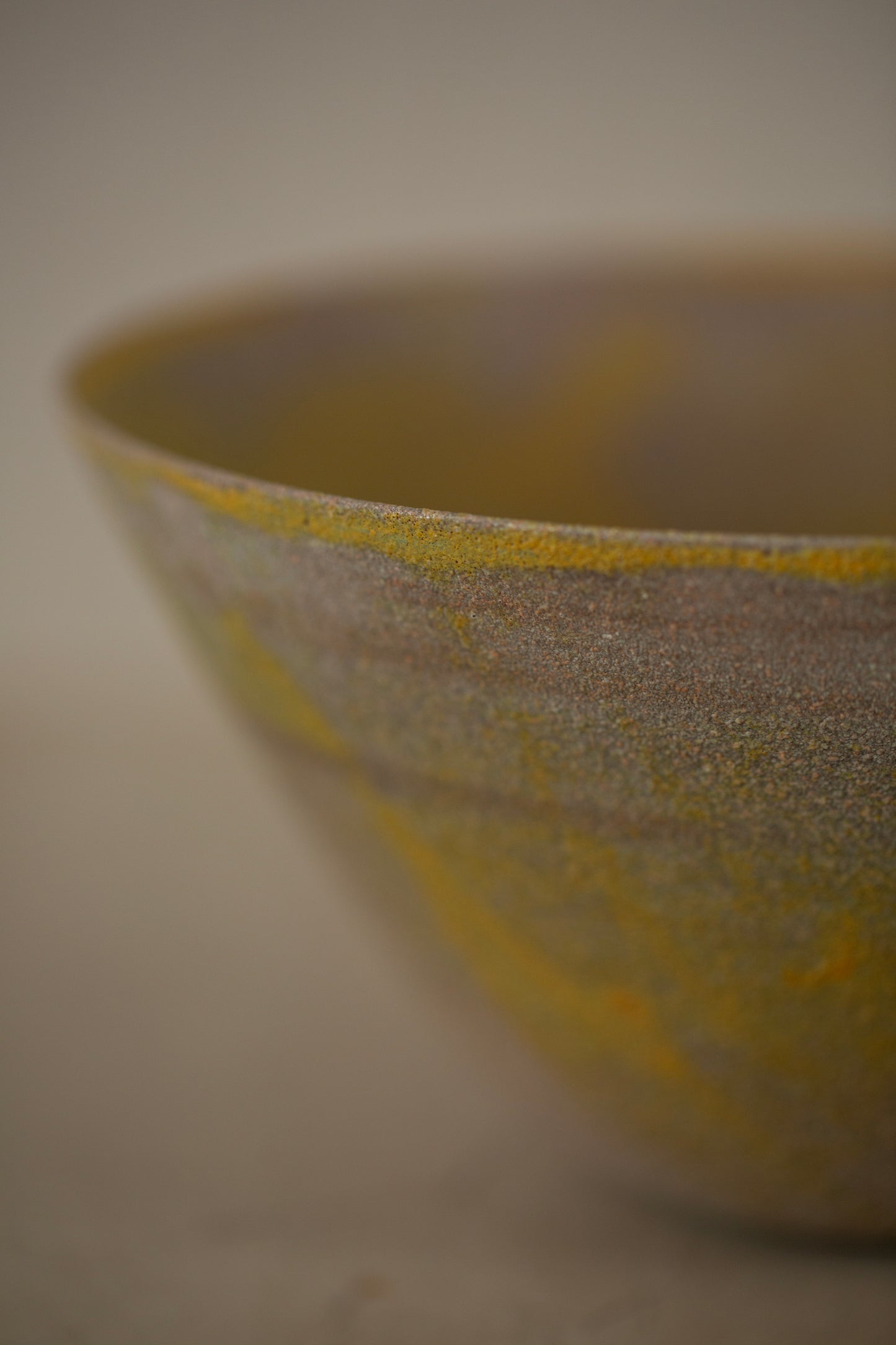 Ceramic bowl by Ciprian Tocu