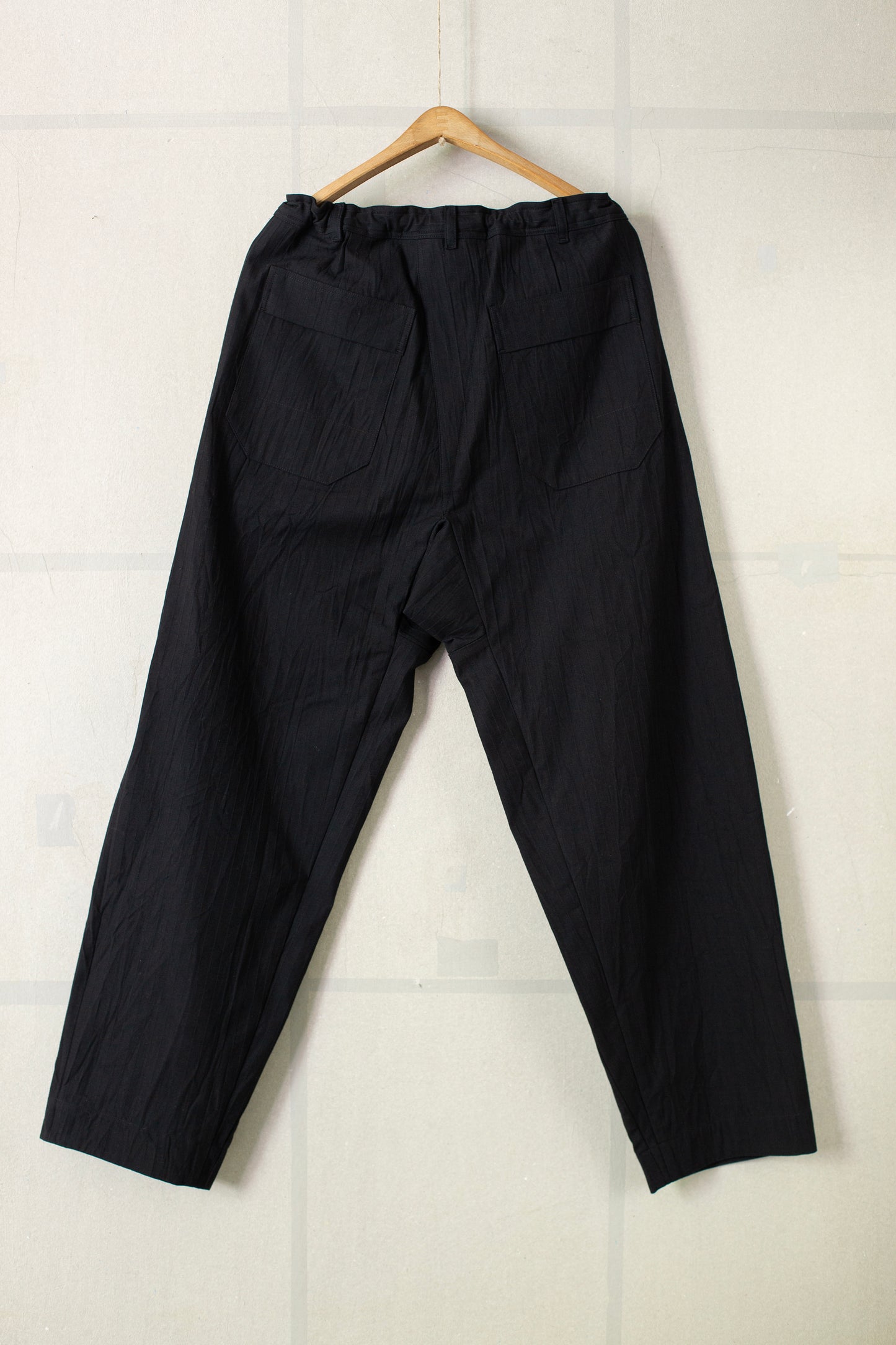 TROUSERS#72 - WRINKLE COTTON BLACK STRIPED