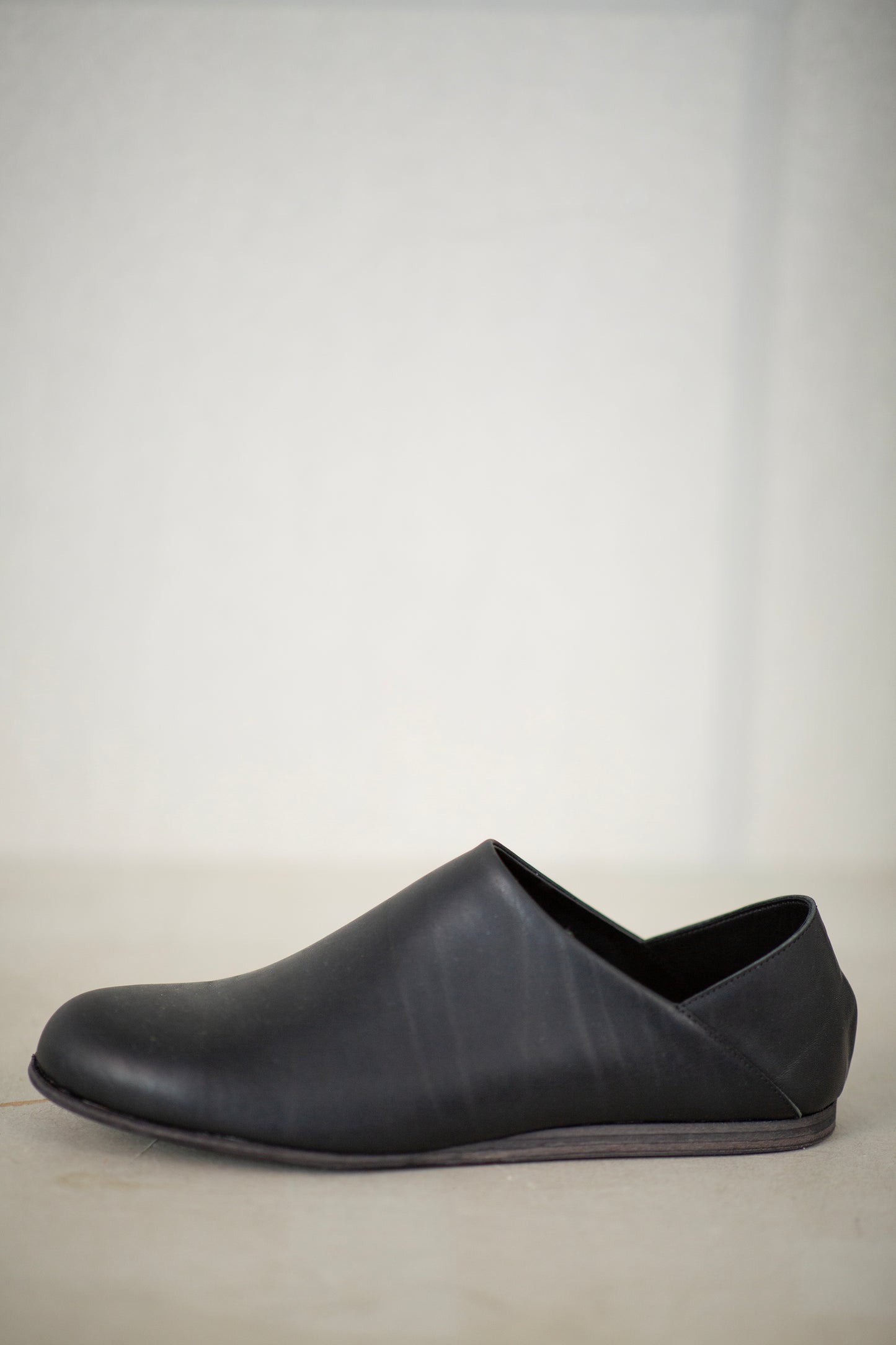 handmade cowhide babouche black