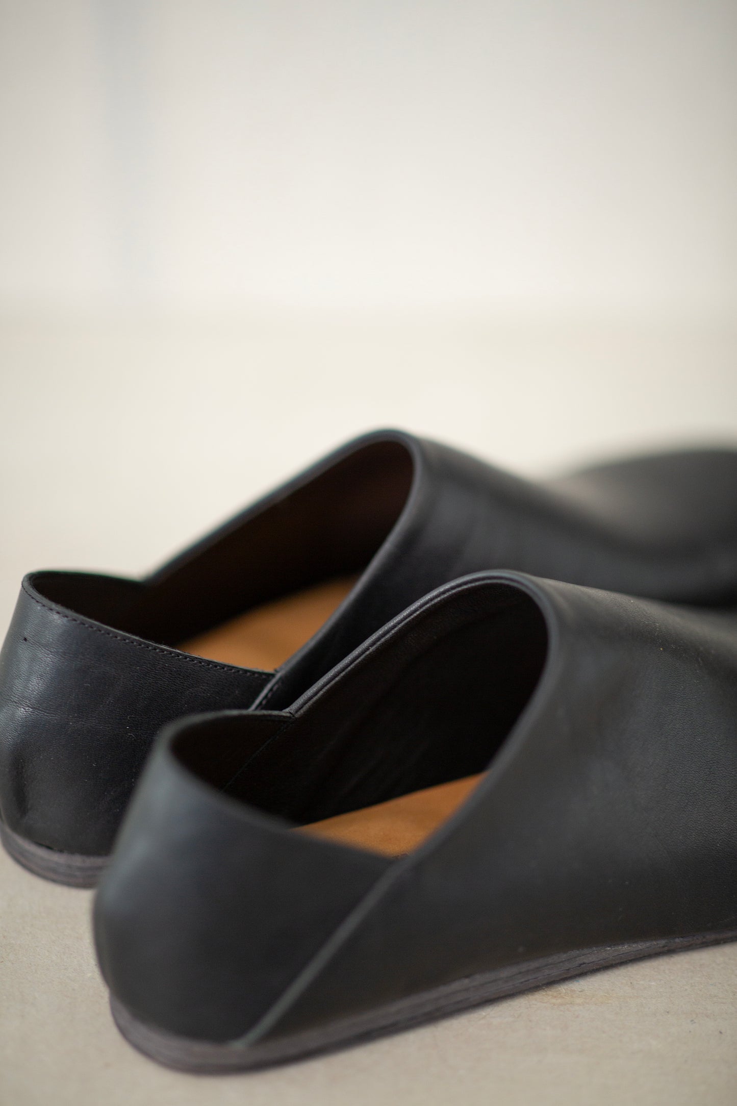 handmade cowhide babouche black