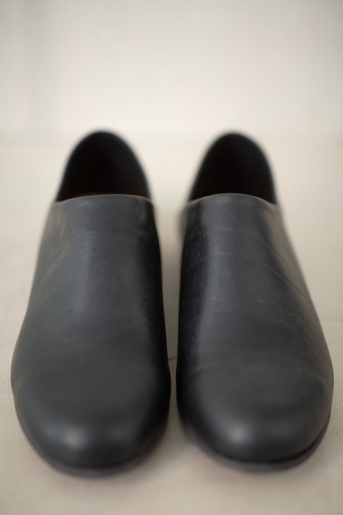 handmade cowhide babouche black