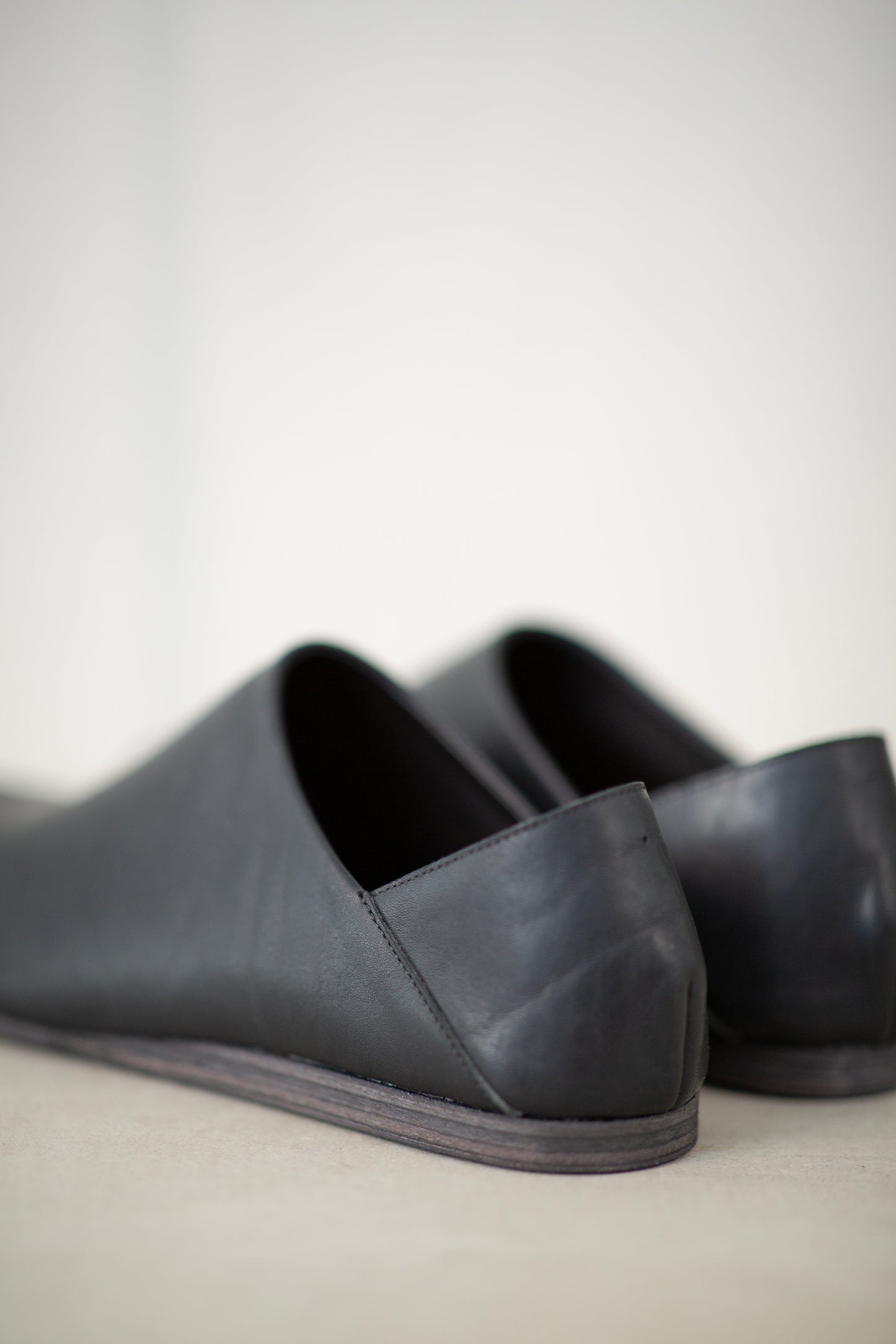 handmade cowhide babouche black