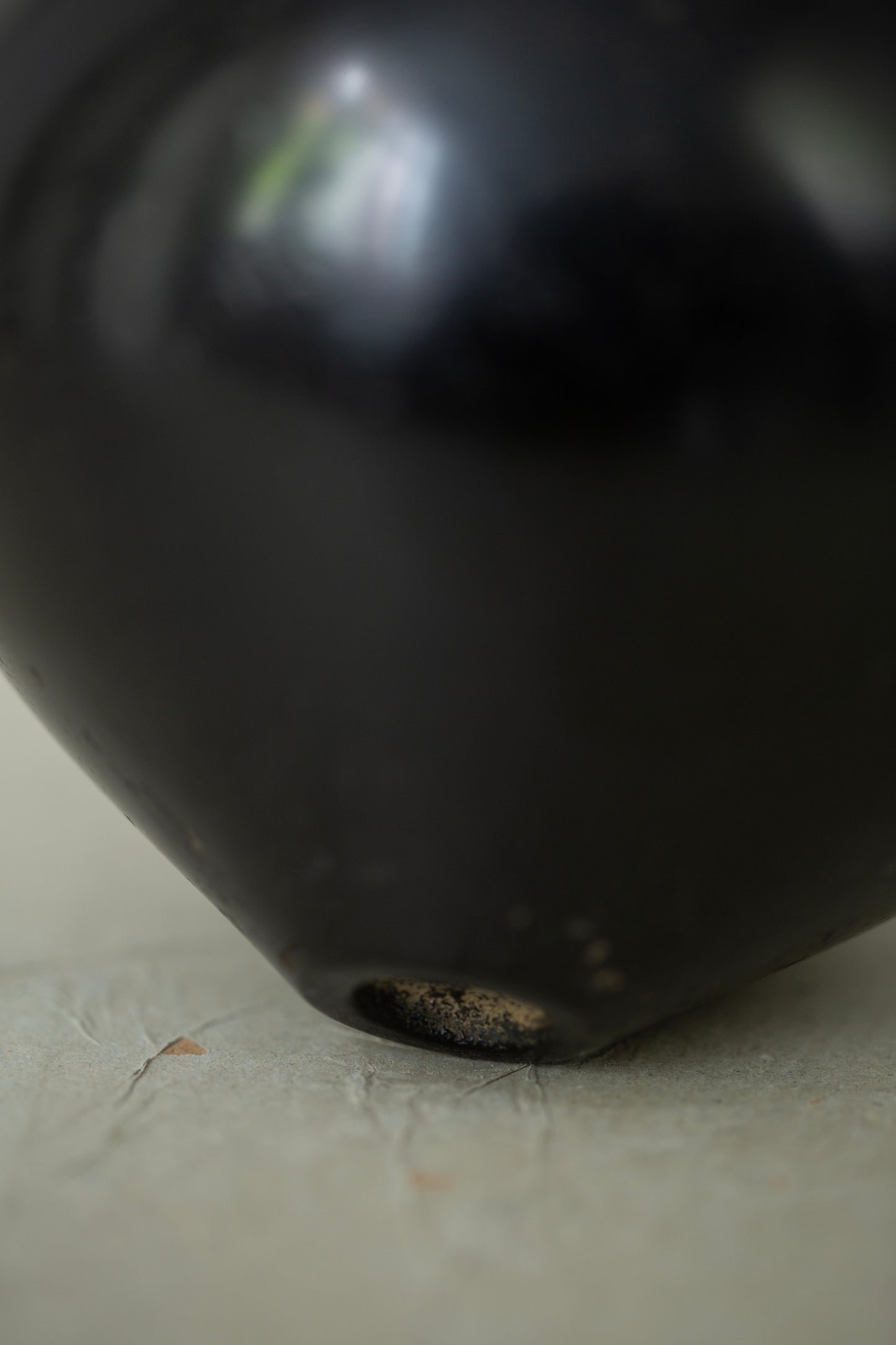 Ceramic vase by Kenta Anzai