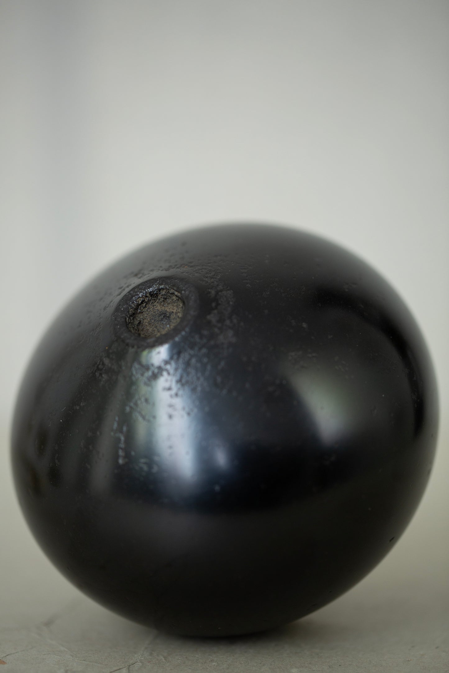 Ceramic vase by Kenta Anzai