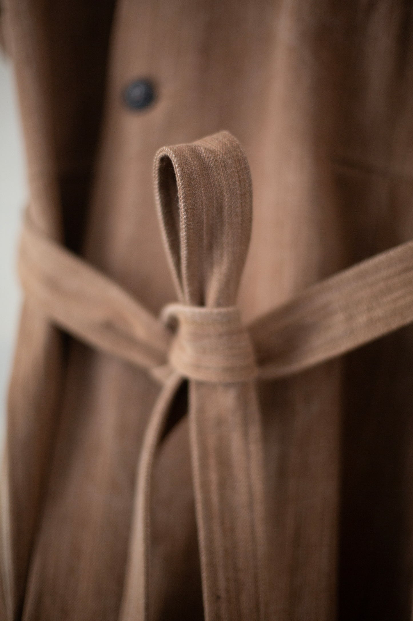 SLEEVELESS COAT#3 - COTTON DENIM KAKISHIBU