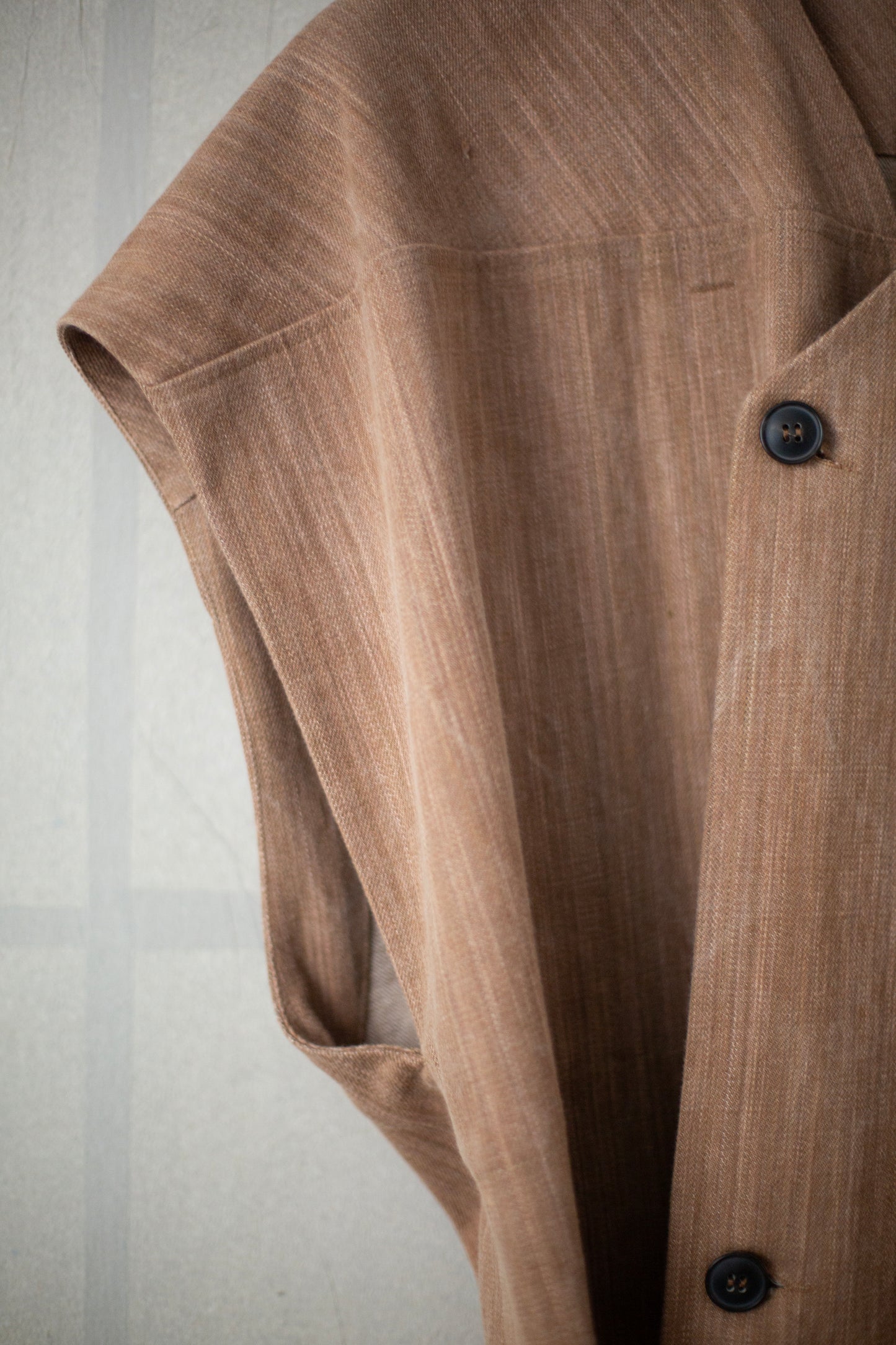 SLEEVELESS COAT#3 - COTTON DENIM KAKISHIBU