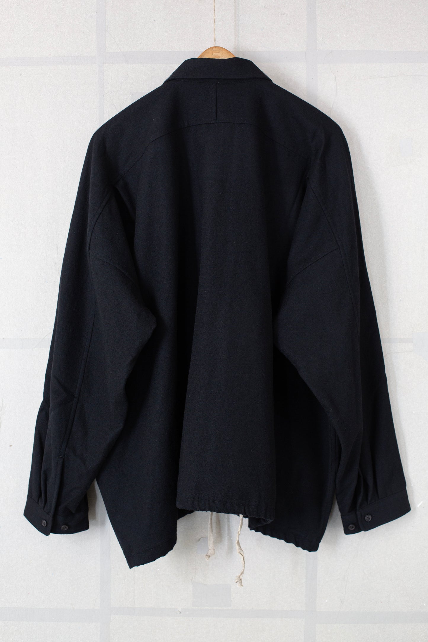 black brushed soft wool cloth balloon shirt