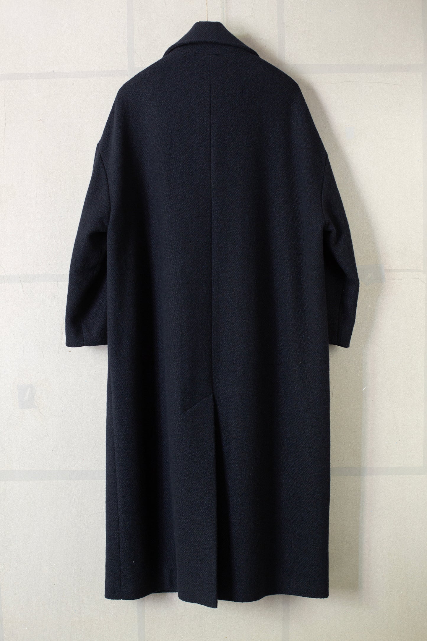 THE GROUNDSMAN COAT IN INK CASHMERE HERRINGBONE