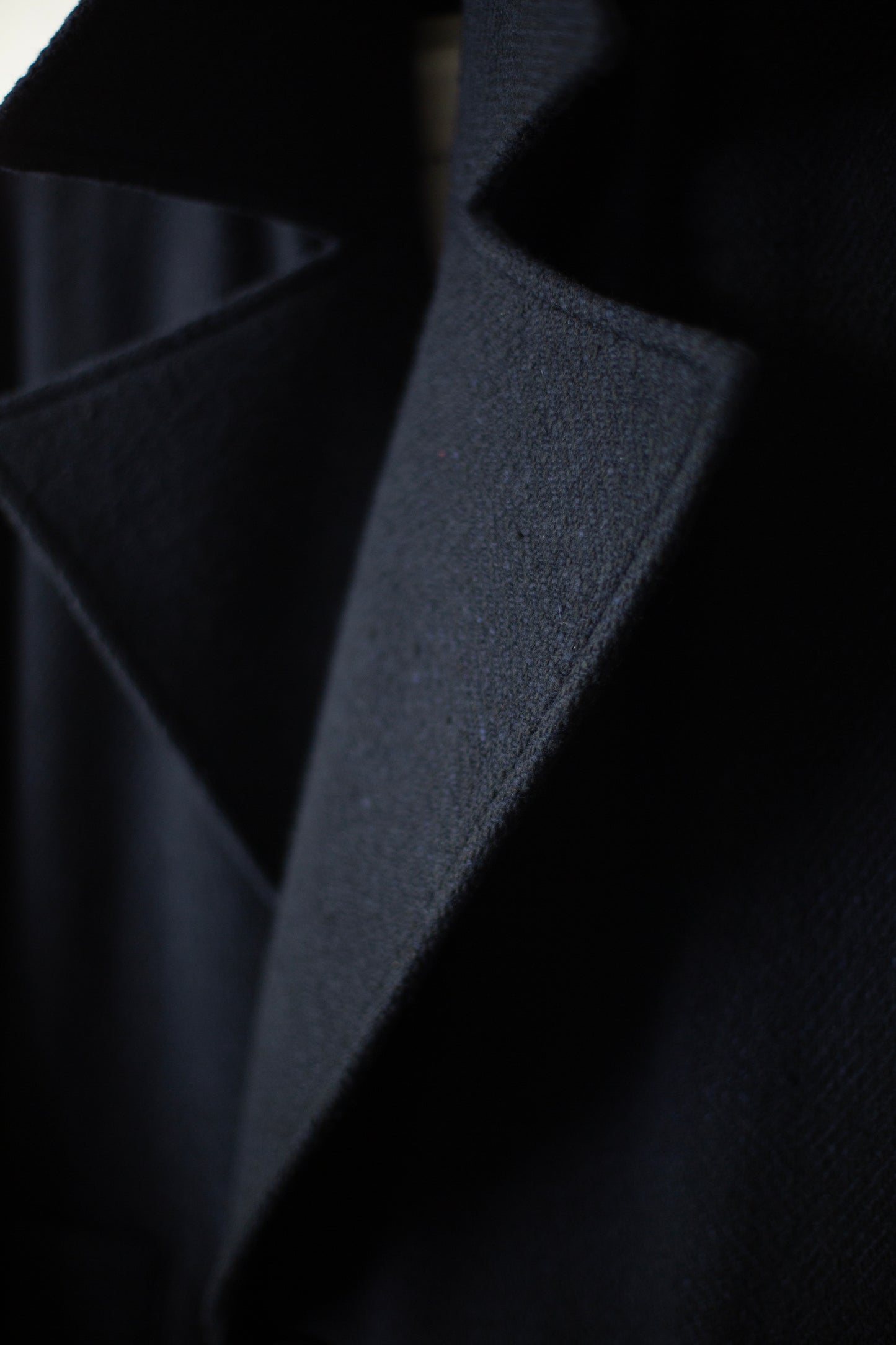 THE GROUNDSMAN COAT IN INK CASHMERE HERRINGBONE