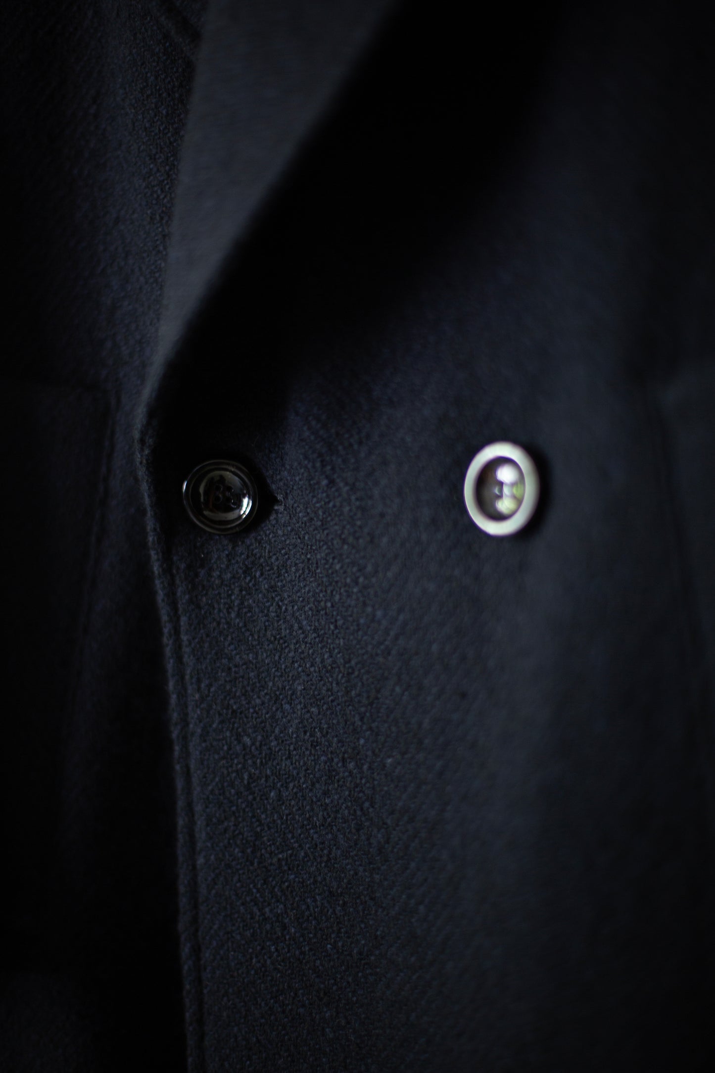 THE GROUNDSMAN COAT IN INK CASHMERE HERRINGBONE