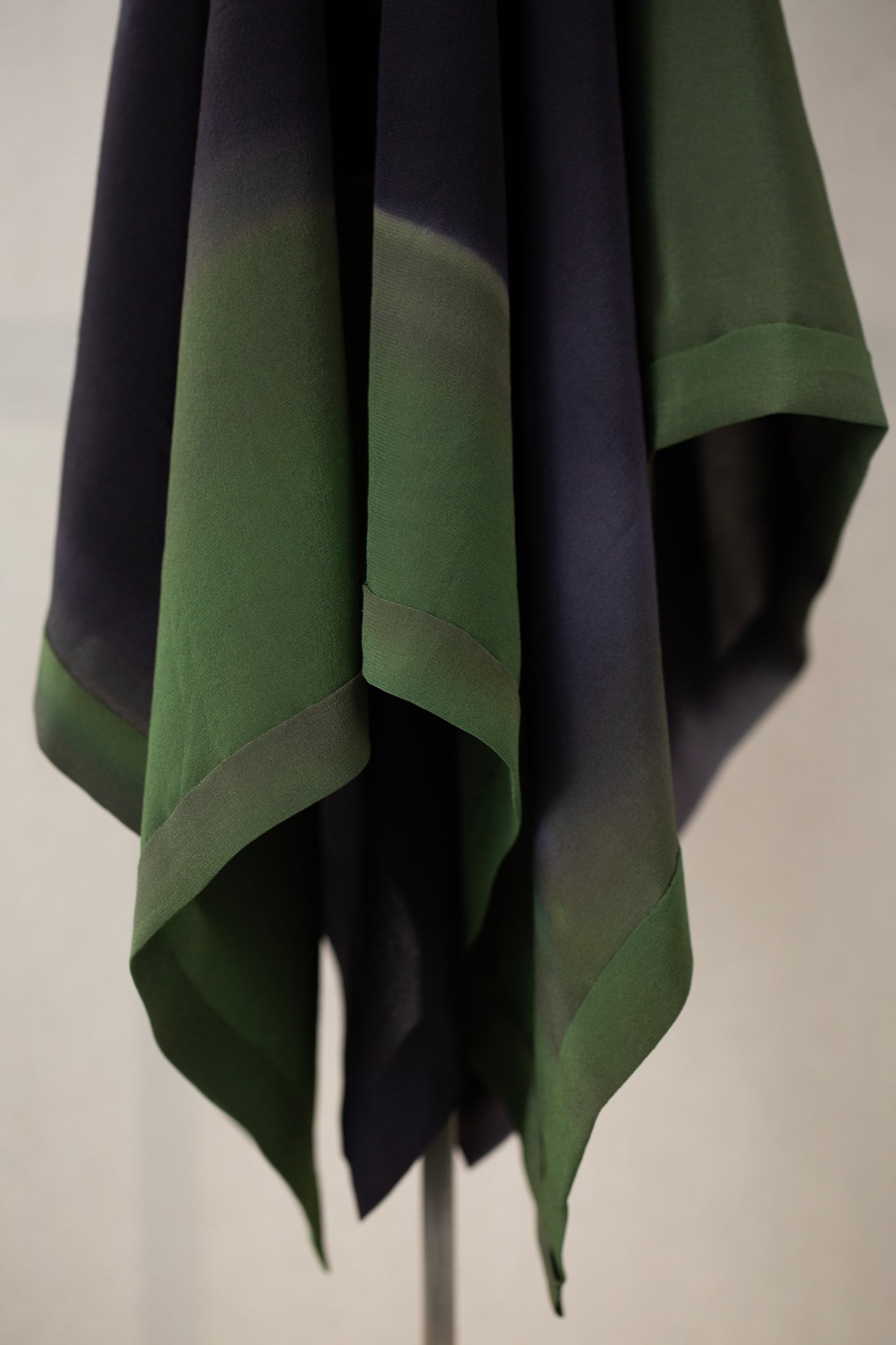 FOREST CARRé (L) Hand Dyed Scarf - SERIE NR. 040