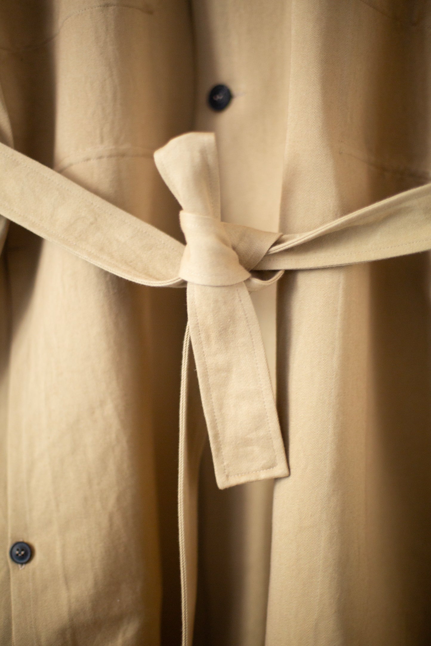 SLEEVELESS COAT#3 - COTTON WASHI TWILL GALLNUT