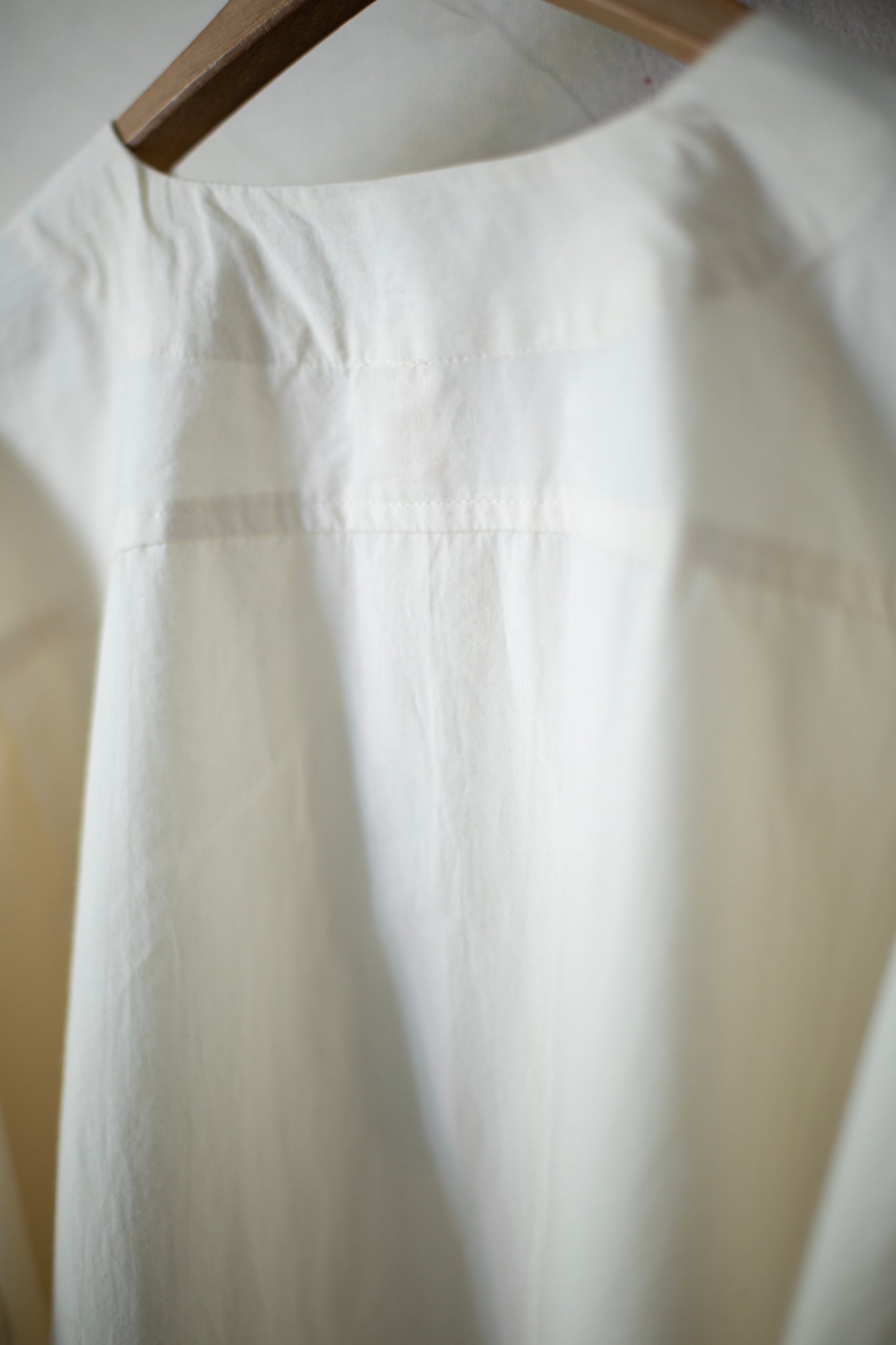kinari silk mix powder cloth woven long sleeve tee