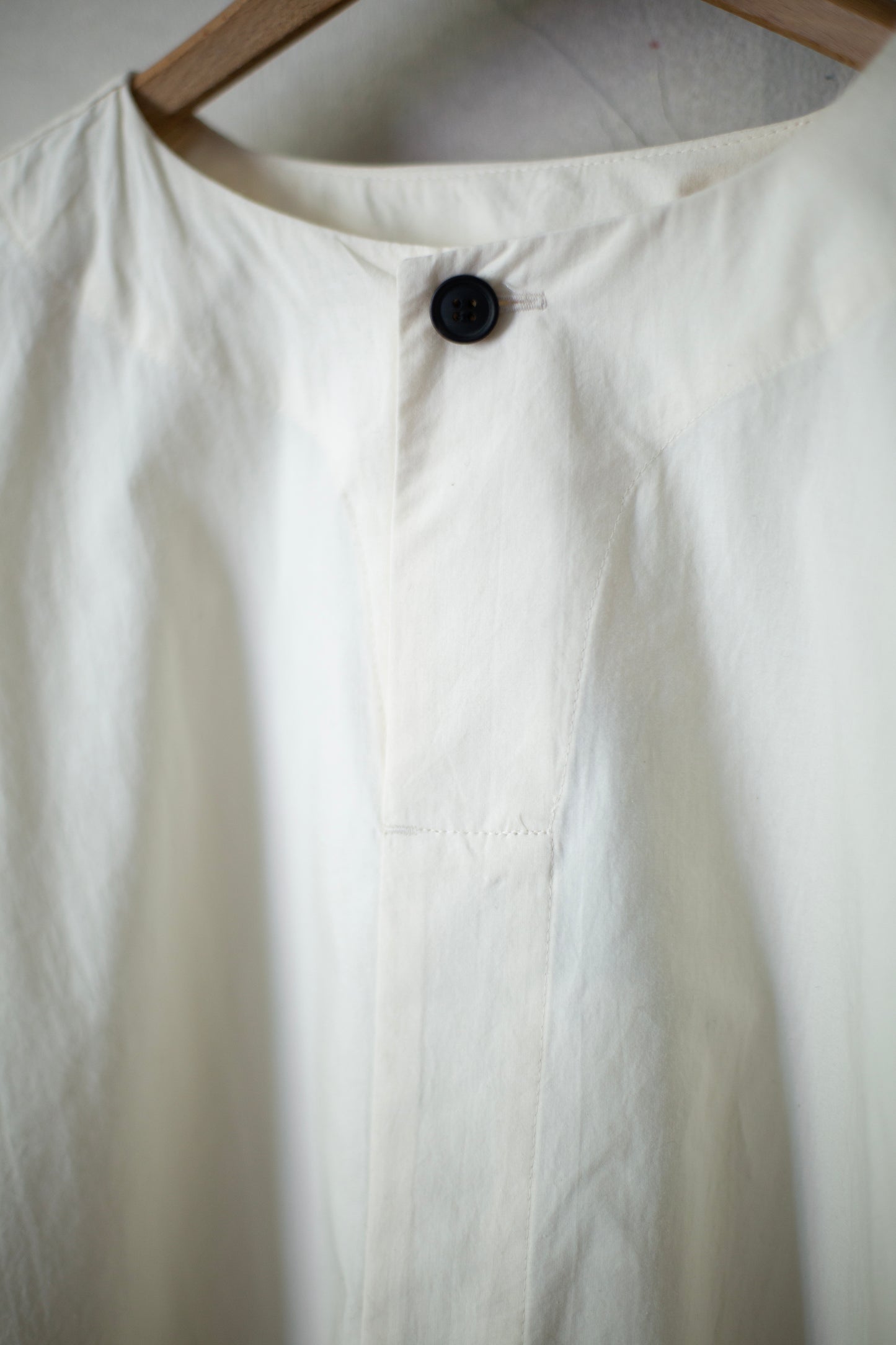 kinari silk mix powder cloth woven long sleeve tee