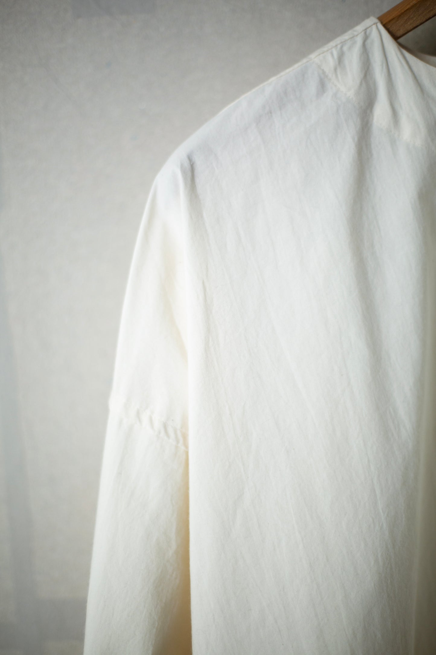 kinari silk mix powder cloth woven long sleeve tee