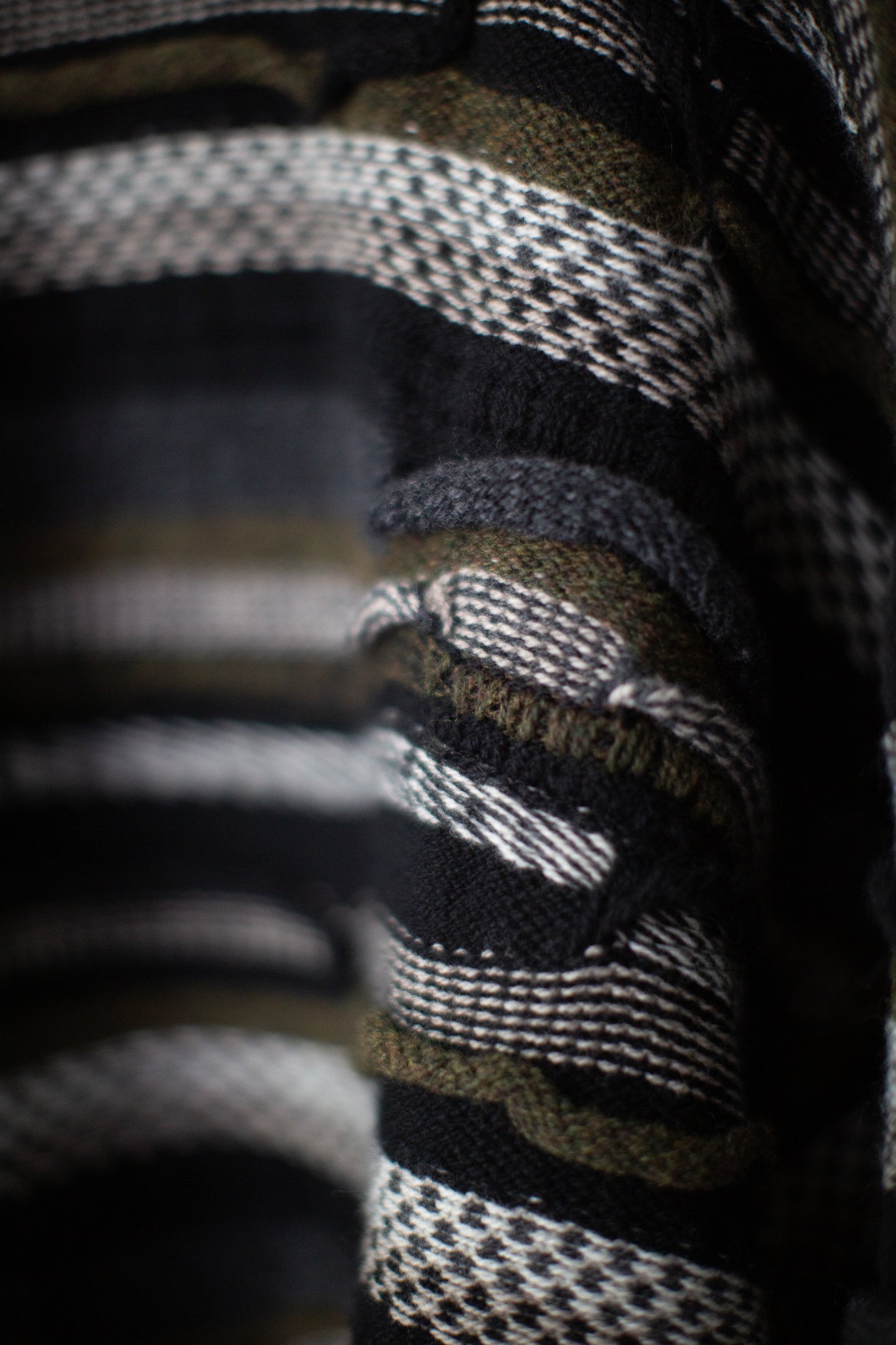 KNIT#80 - DARK VARIATION SUPER FINE WOOL