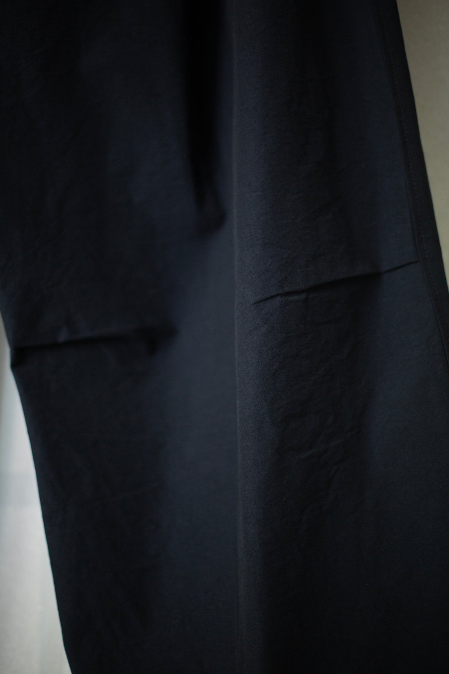 THE POTTER TROUSER IN STRUCTURED COTTON INK