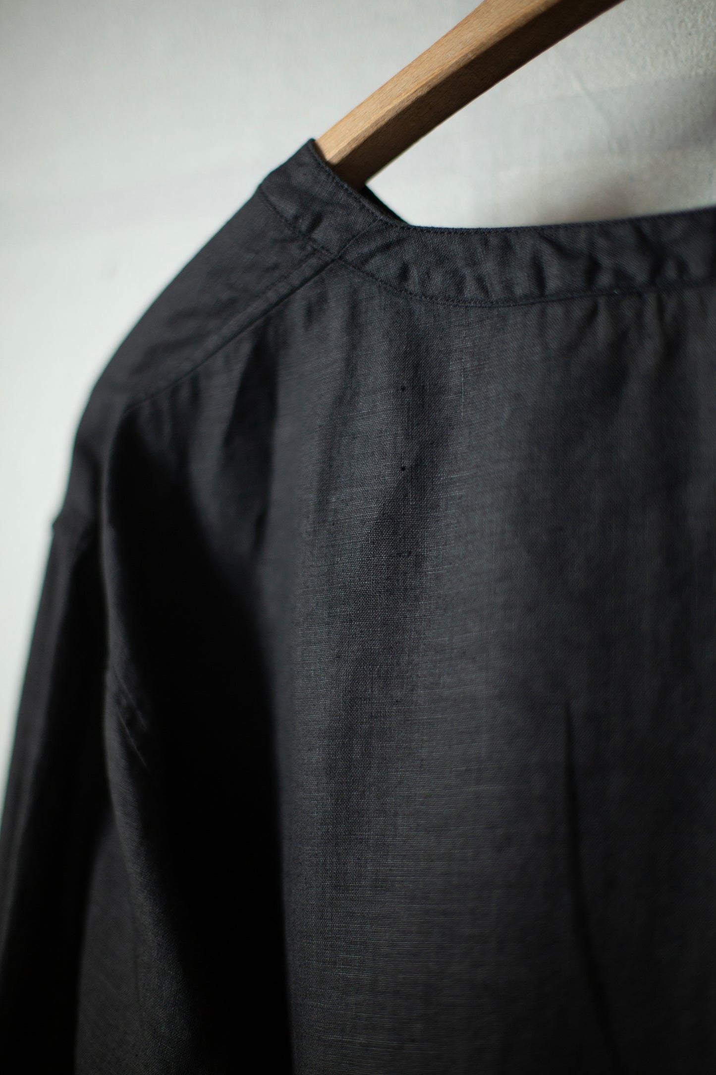 long sleeve pullover in black hemp