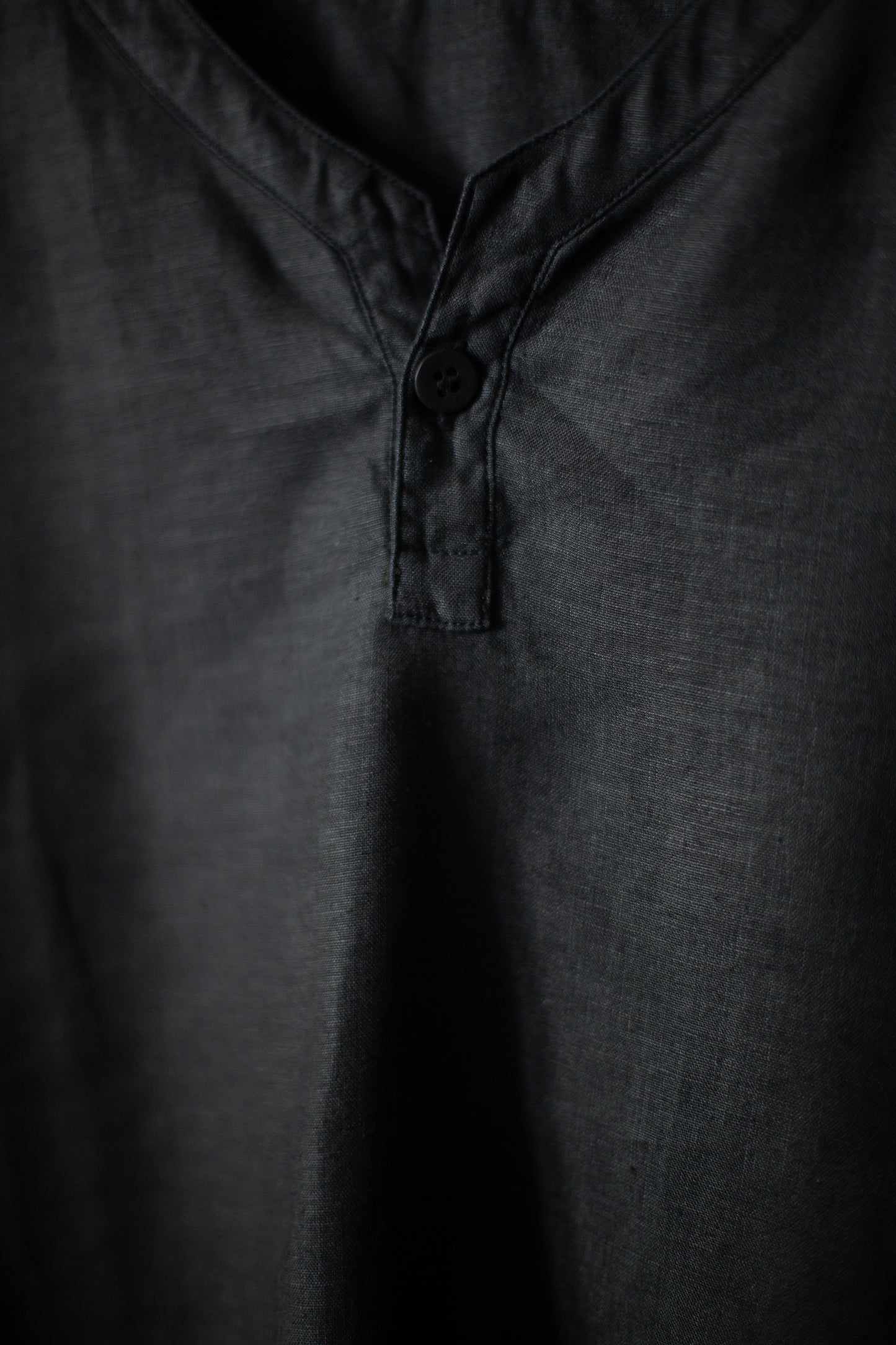 long sleeve pullover in black hemp