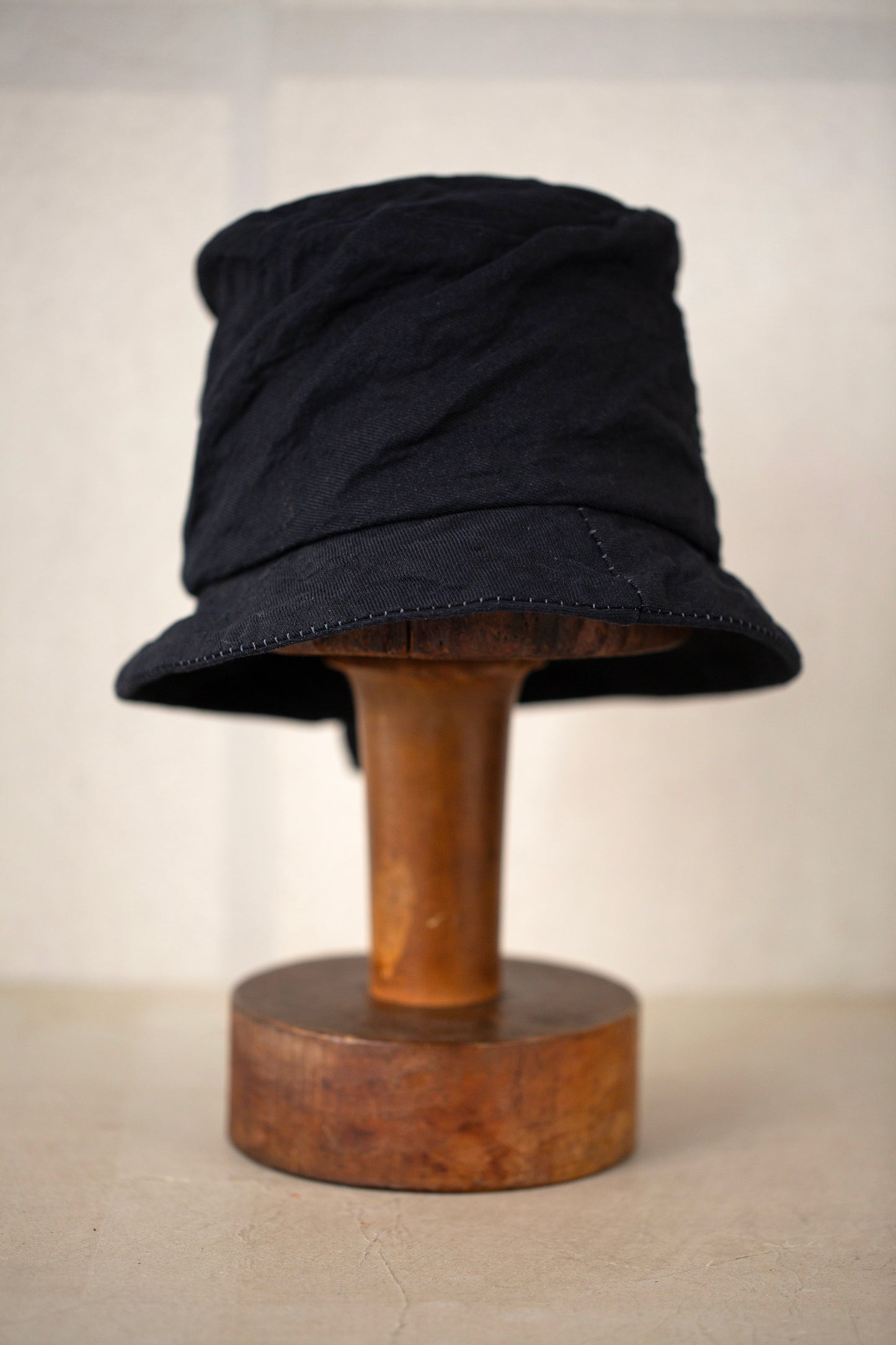 Black skewed derby 3.0