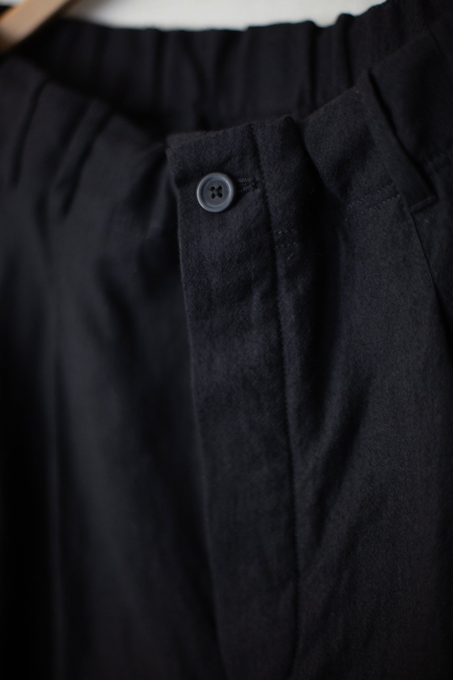 Black Tucked Loose Pants