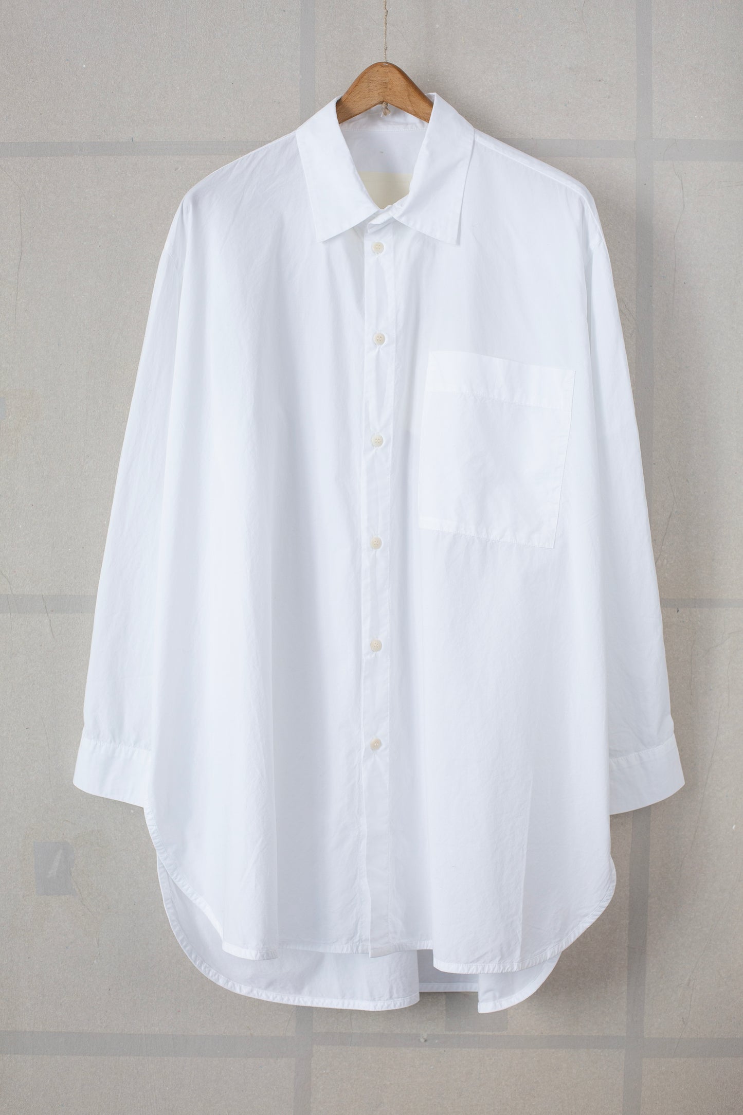 THE PAINTER SHIRT IN CHALK POPLIN