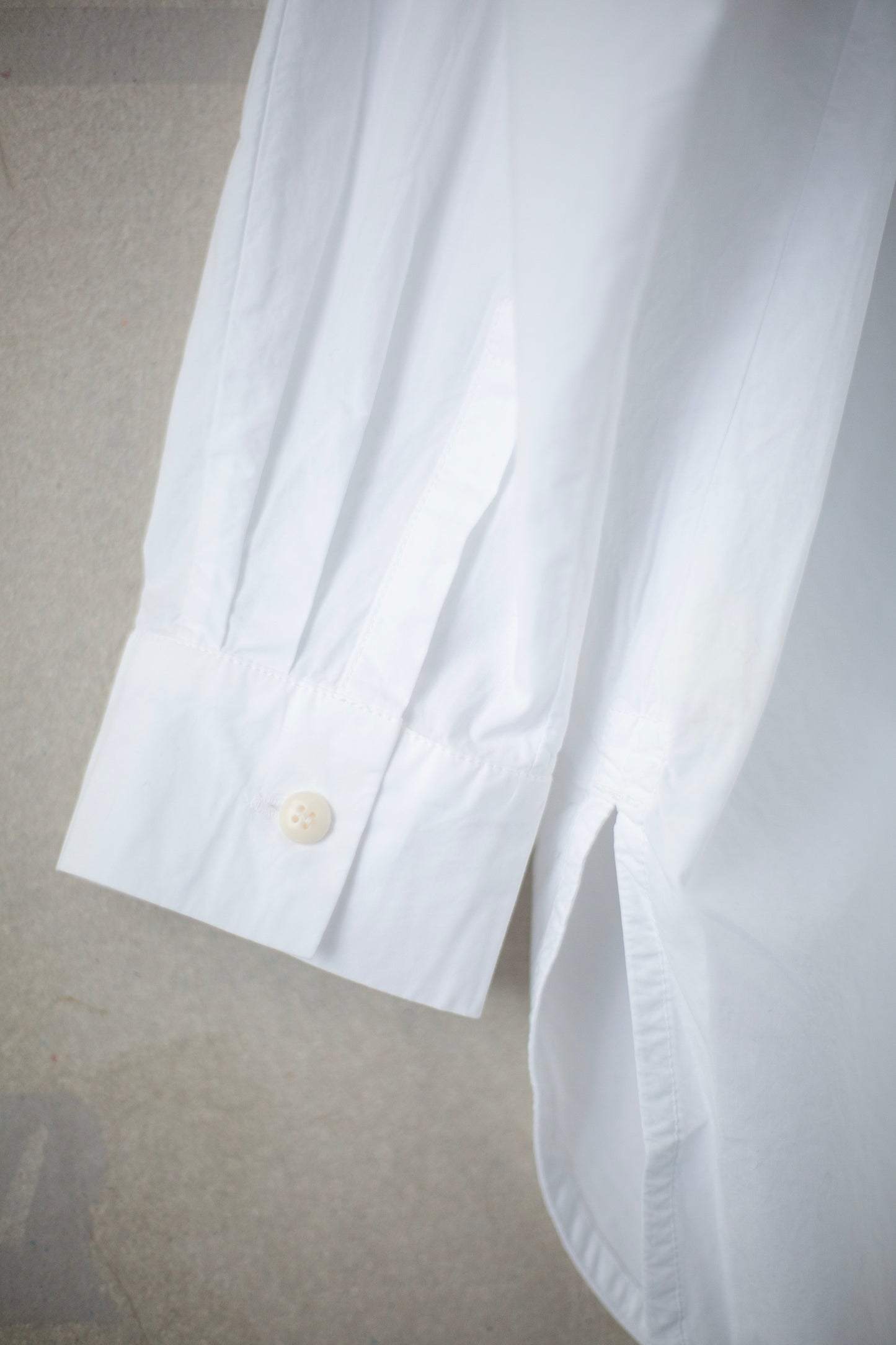 THE PAINTER SHIRT IN CHALK POPLIN