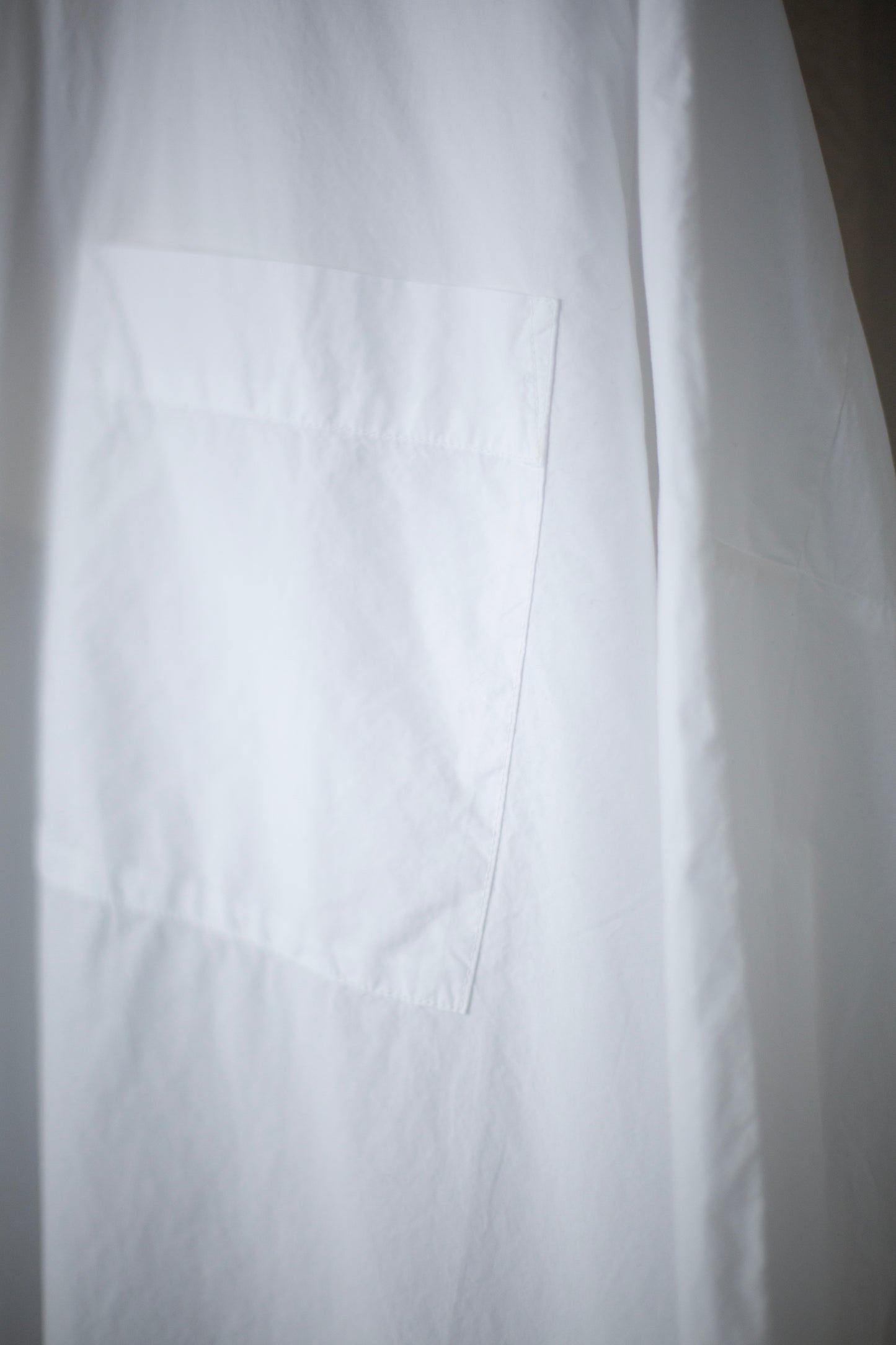 THE PAINTER SHIRT IN CHALK POPLIN