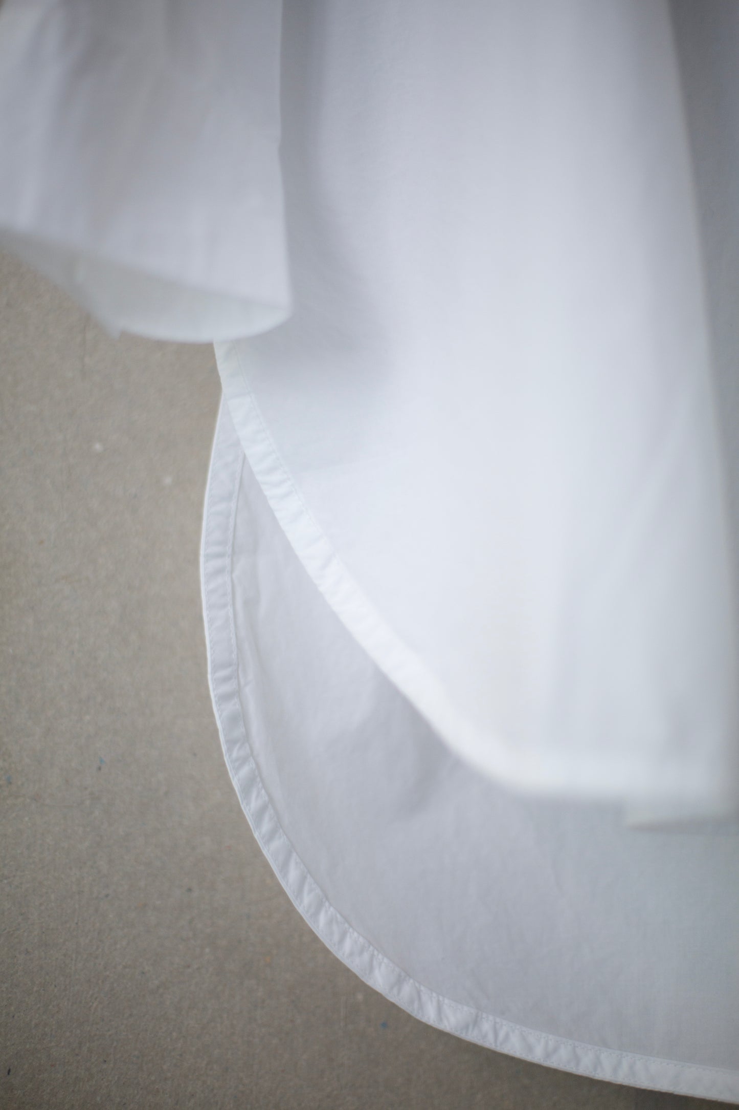 THE PAINTER SHIRT IN CHALK POPLIN