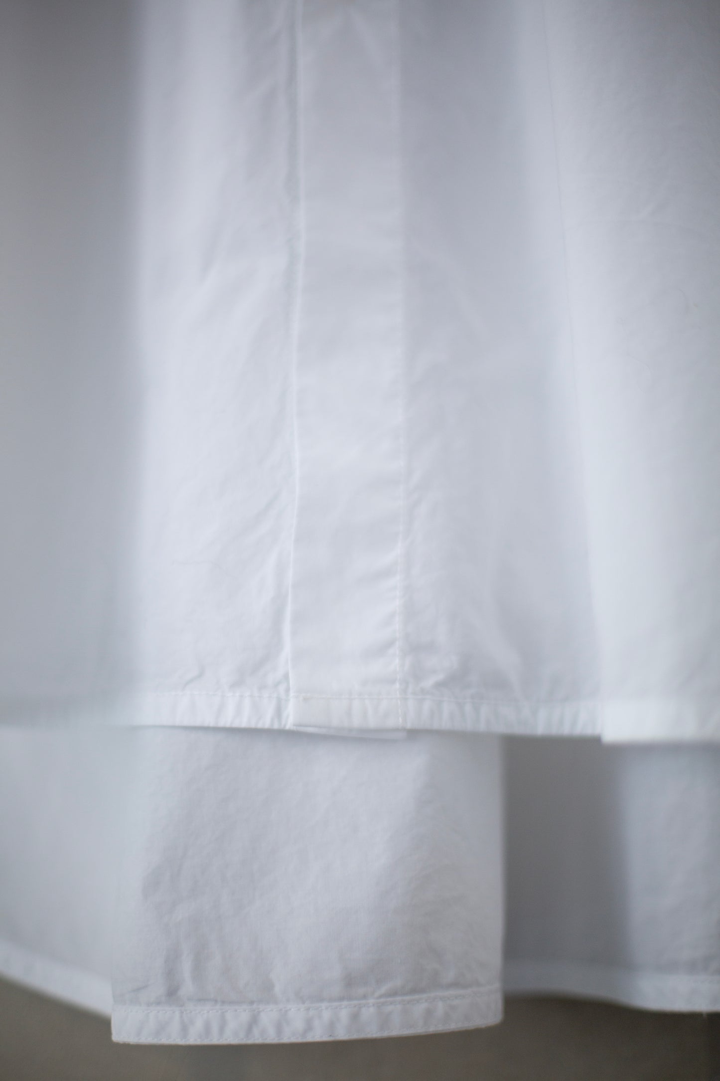 THE PAINTER SHIRT IN CHALK POPLIN