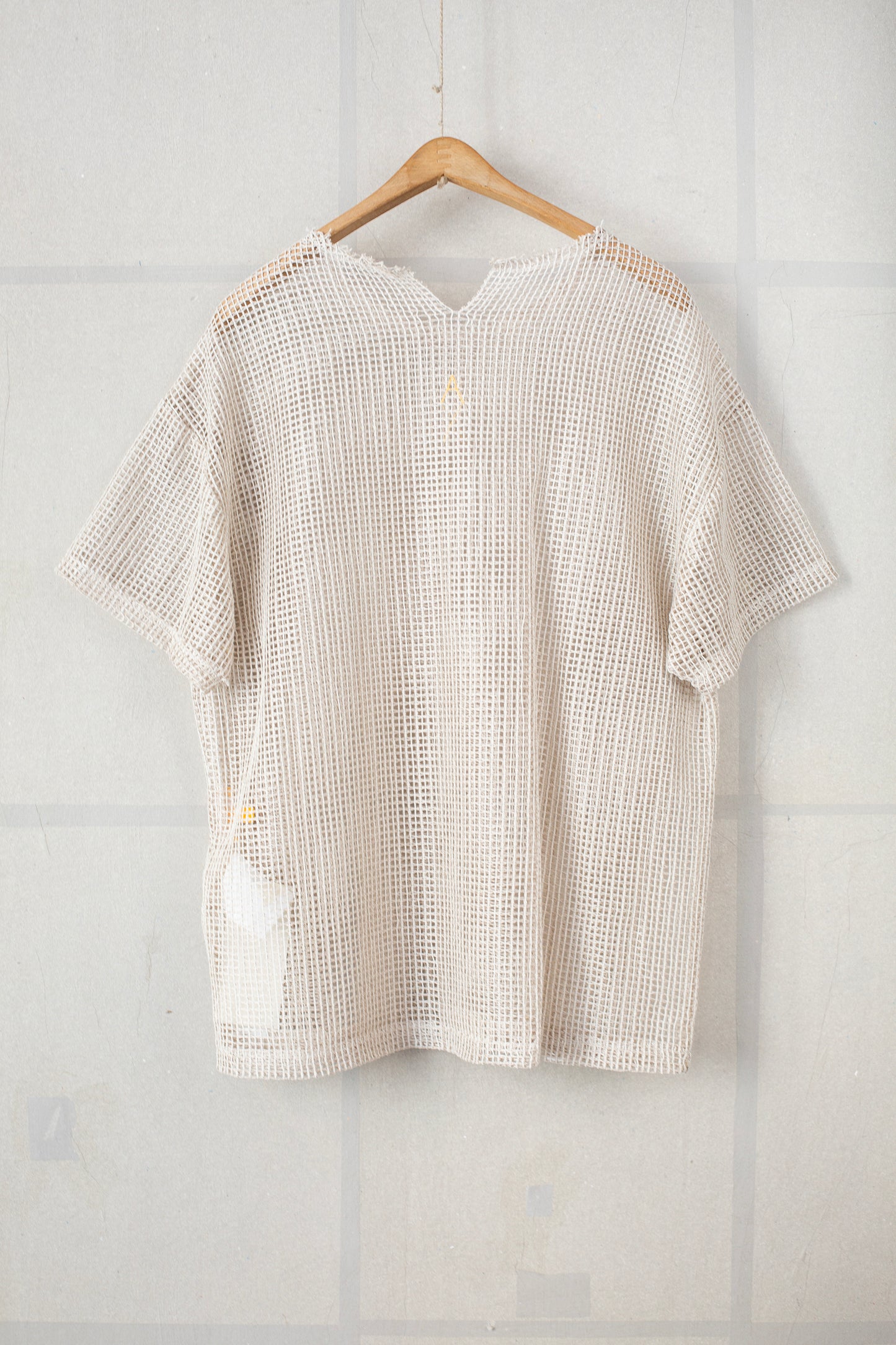 Netted shortsleeve shirt