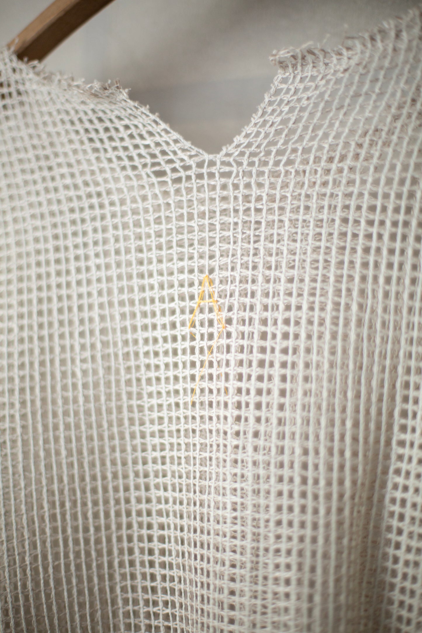 Netted shortsleeve shirt